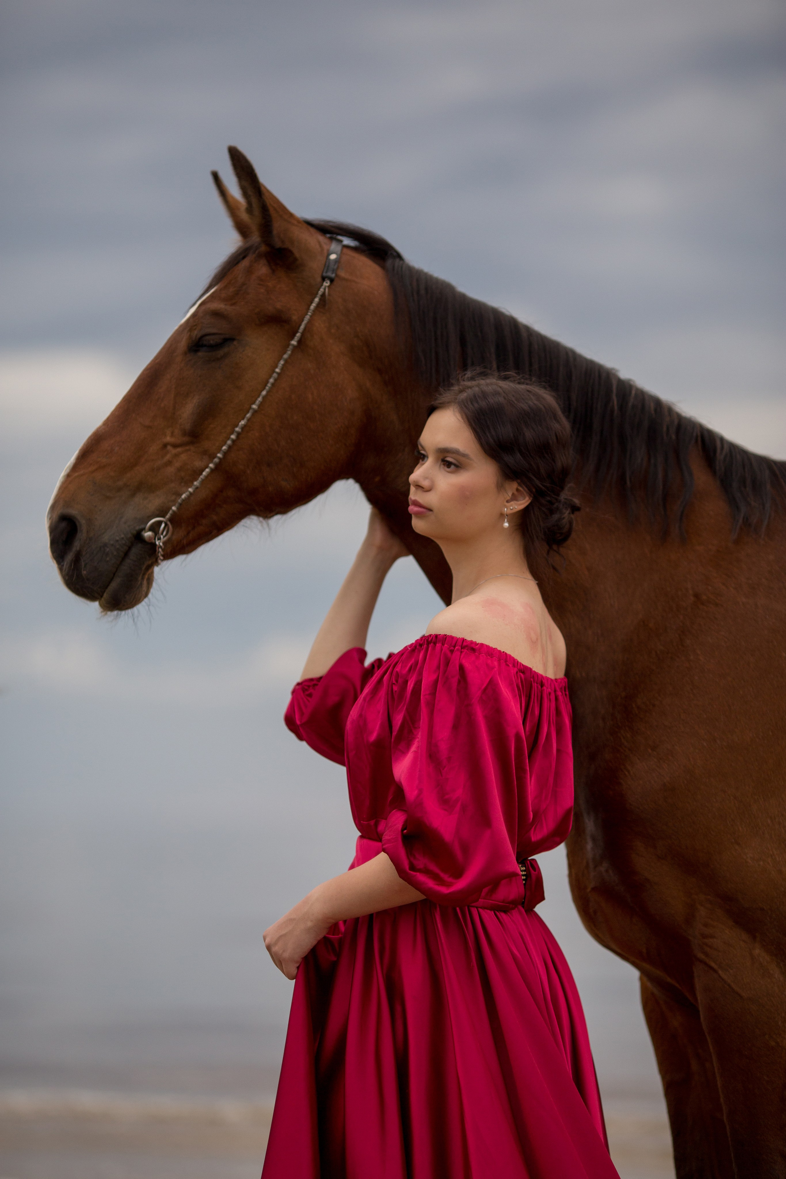 Фотосессия с лошадью на закате у моря