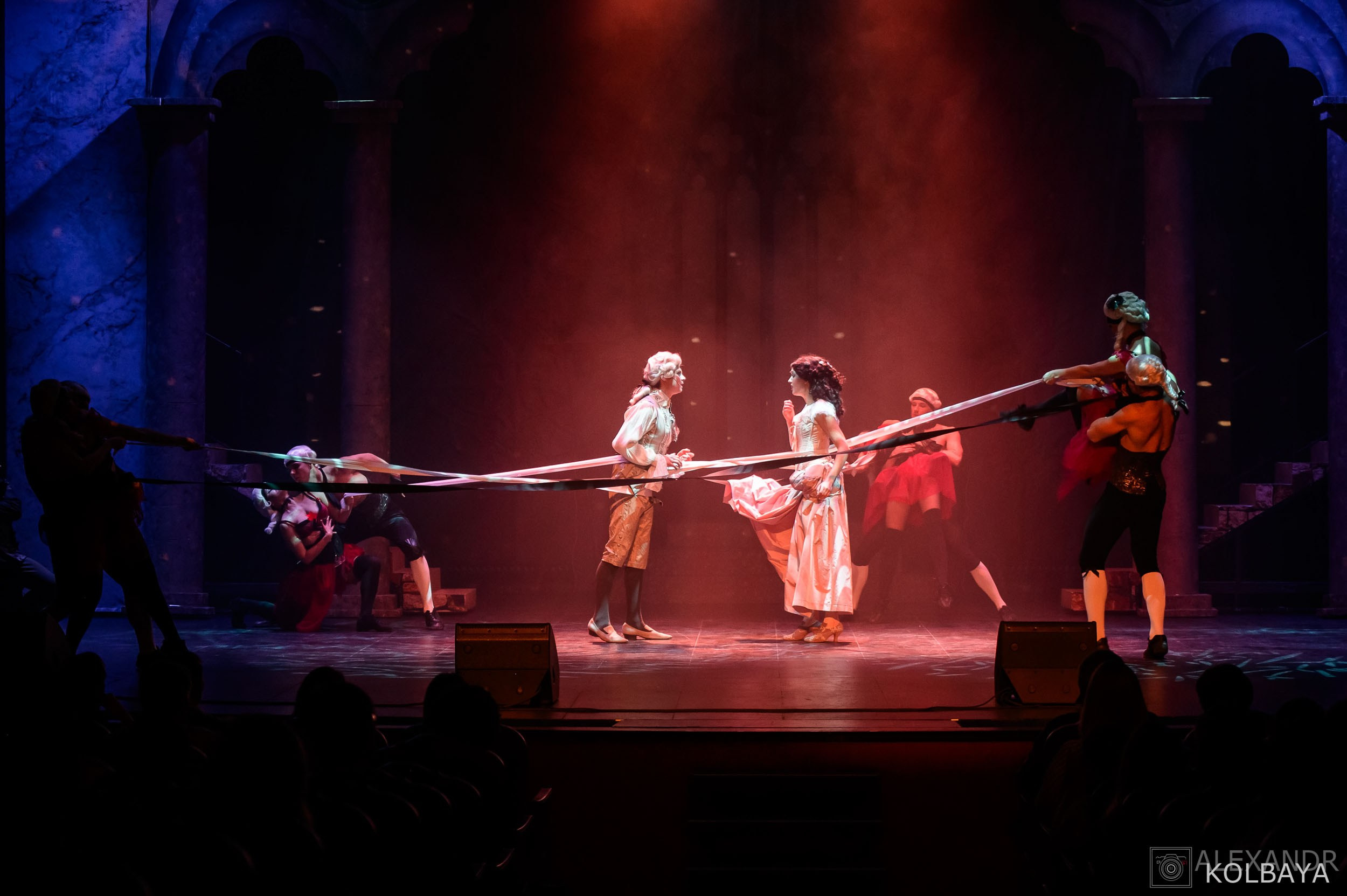 Опасные связи. Концертный и театральный репортажный фотограф в Москве Александр Колбая