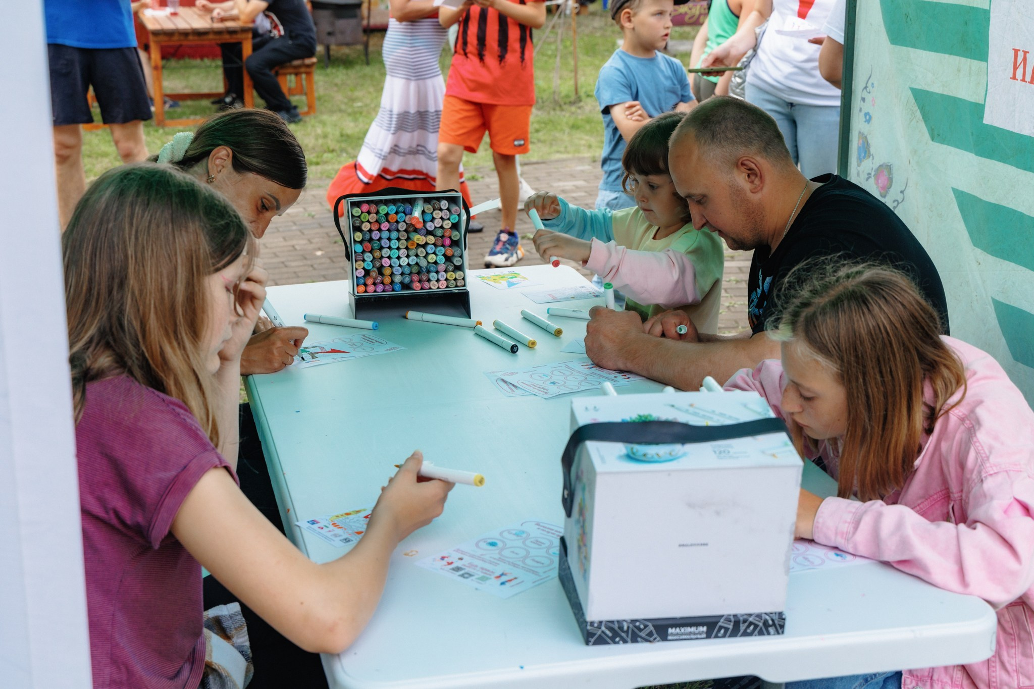 День молодёжи в парке 40-летия ВЛКСМ. Свадебный и семейный фотограф в г. Волхов Алексей Кочерыжкин