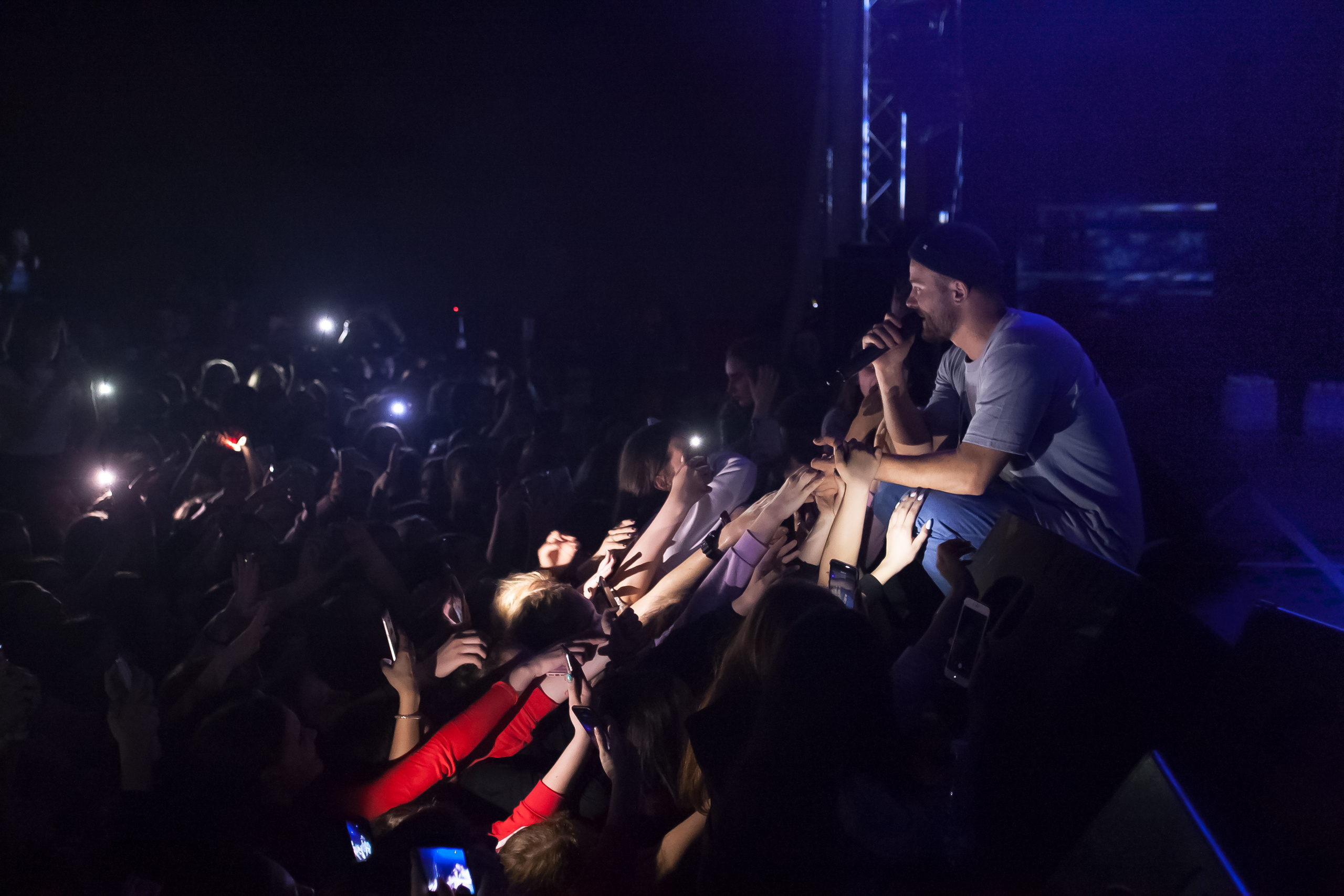 Концерт Макса Коржа в Петропавловске-Камчатском. Репортажная съемка в Москве и области. Анималистика