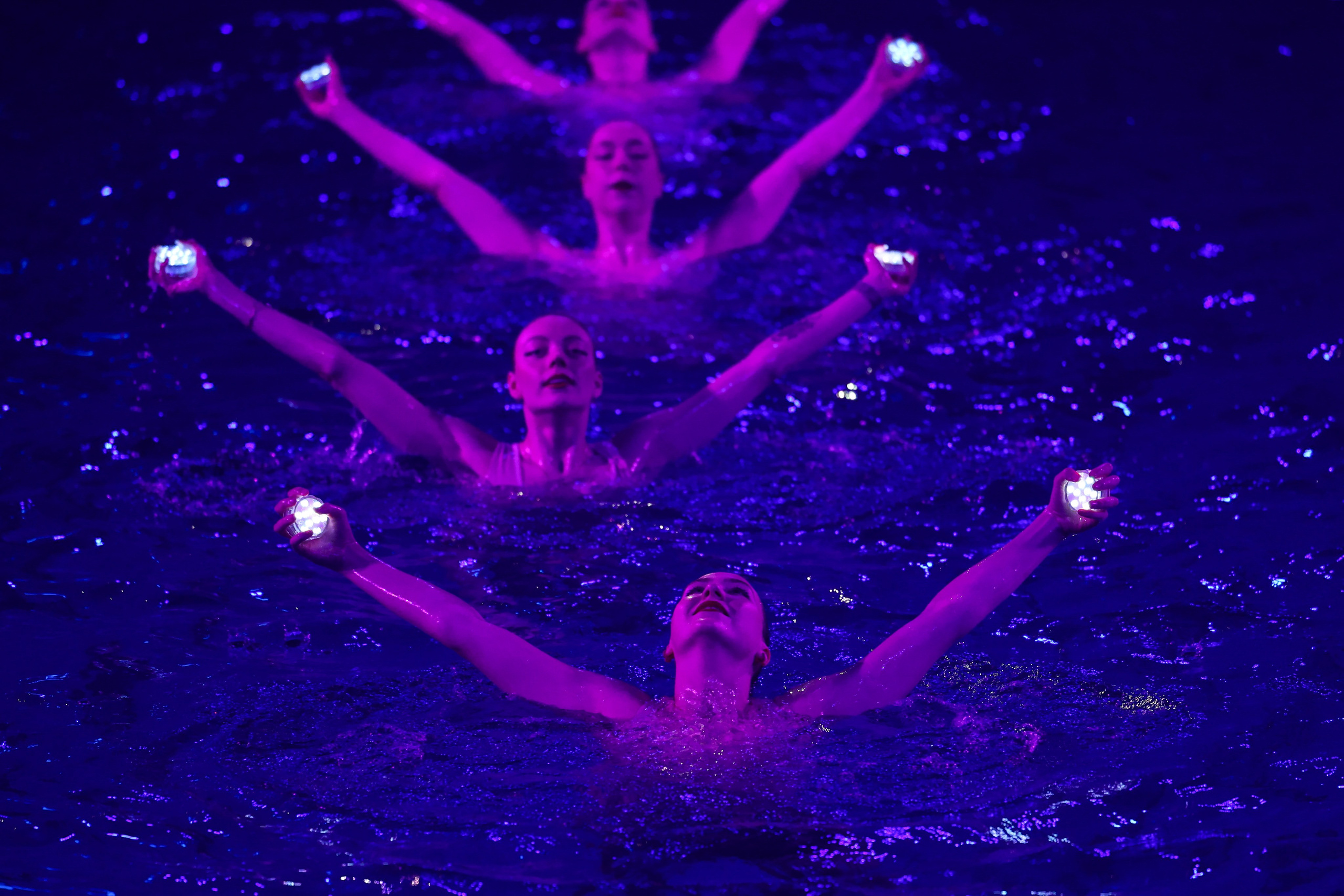 «Сказка о царе Салтане» спектакль на воде 30.12.2025. Спортивный и репортажный фотограф Антон Тереханов