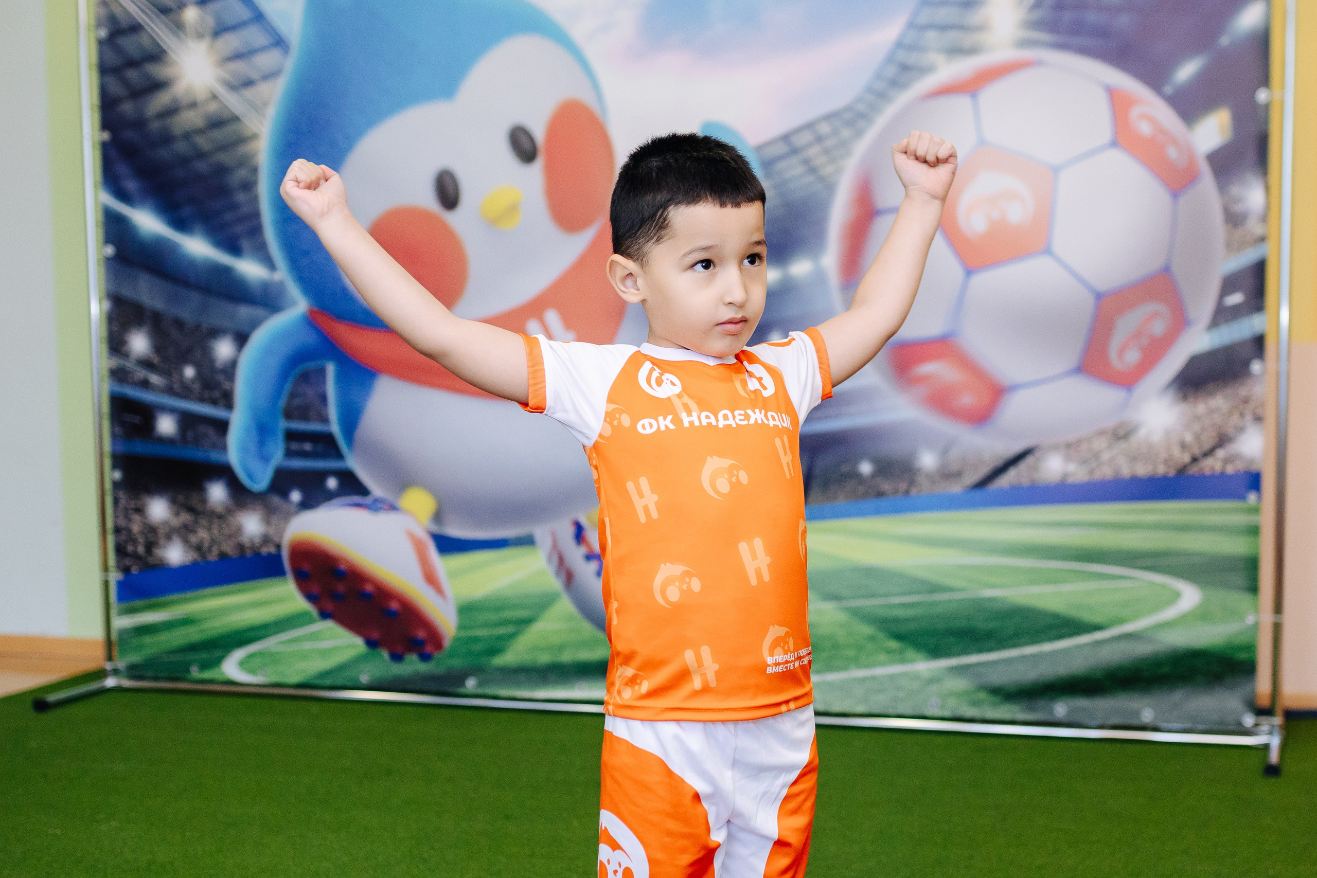 Фотосессия с кубком в детских садах г. Магнитогорска. Денис Прохоров Фотограф в г. Магнитогорск