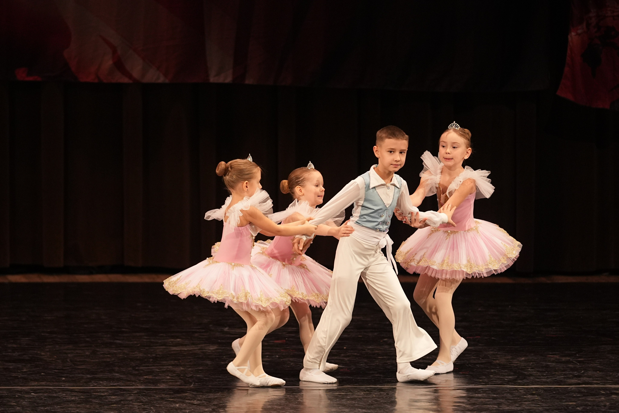 7 декабря, блок 1, г. Москва. Золотое яблочко