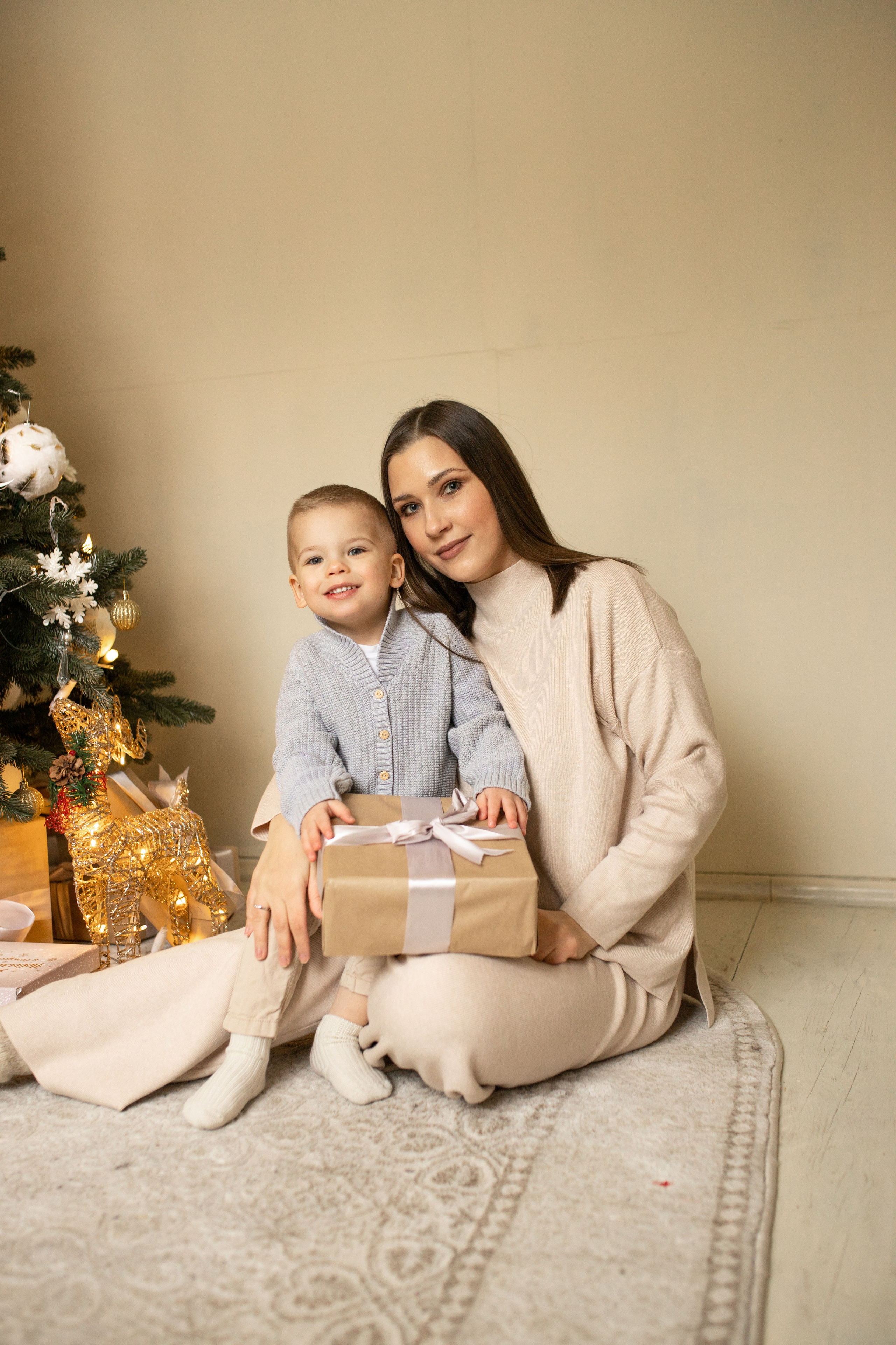 мама с сыночком новгодняя фотосессия в Железнодорожном, новогодняя фотосессия в Купавне, фотограф Железнодорожный фотограф Балашиха фотограф Купавна, 