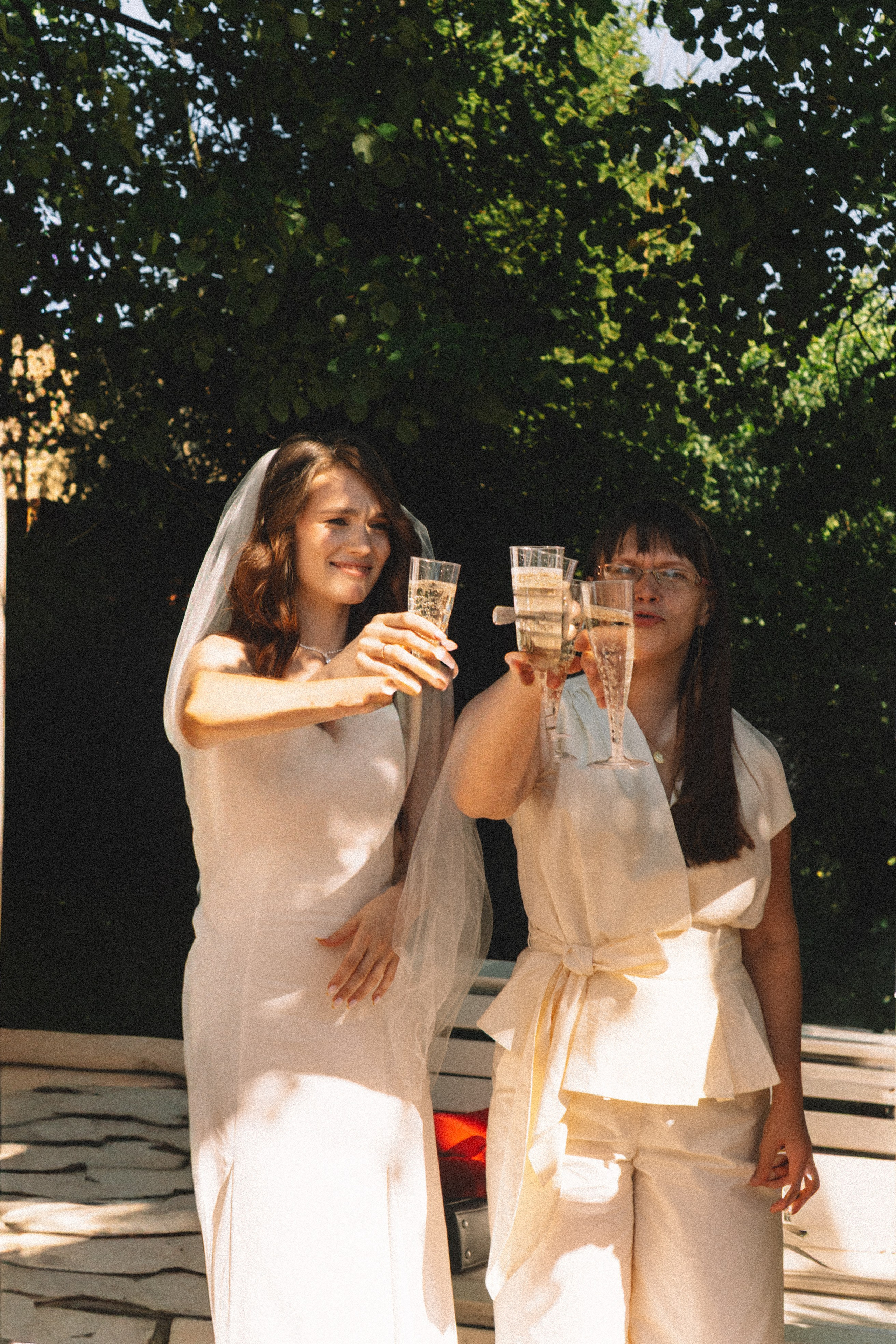 СВАДЕБНАЯ СЬЕМКА В ПЕТЕРГОФЕ И СЬЕМКА РЕПОРТАЖА В ЗАГСЕ ПЕТЕРГОФА. Профессиональный фотограф, Санкт-Петербург — Виктория Богомолова