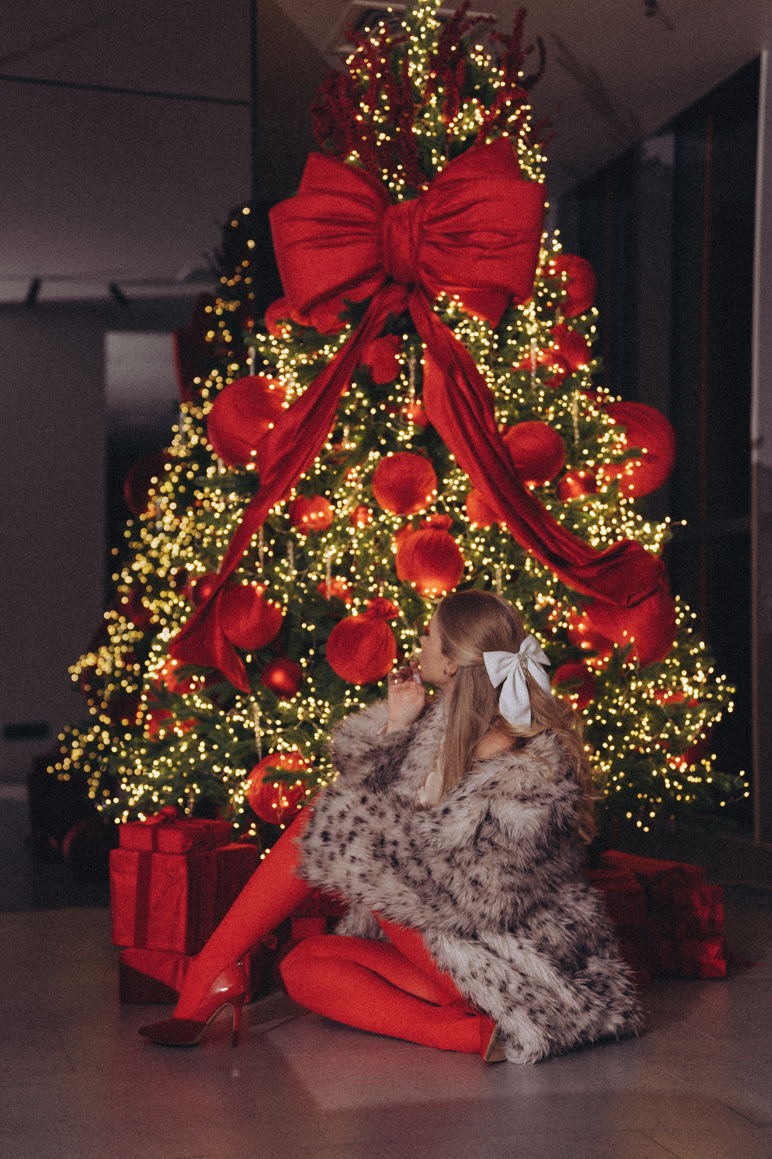 ФОТОСЕССИЯ К НОВОМУ ГОДУ В СТУДИИ С ЕЛОЧКОЙ КРАСИВЫЙ ОБРАЗ. Профессиональный фотограф, Санкт-Петербург — Виктория Богомолова