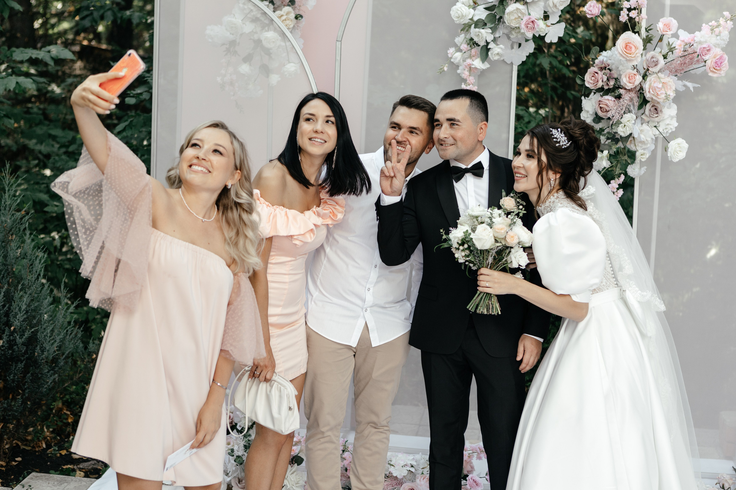 Свадебный фотограф Уфа — Руслан ГабдлисламовЖивые эмоции, красивые кадры, воспоминания на всю жизнь.Работаю по всей Республике Башкортоста. Свадебный фотограф Уфа Руслан Габдлисламов