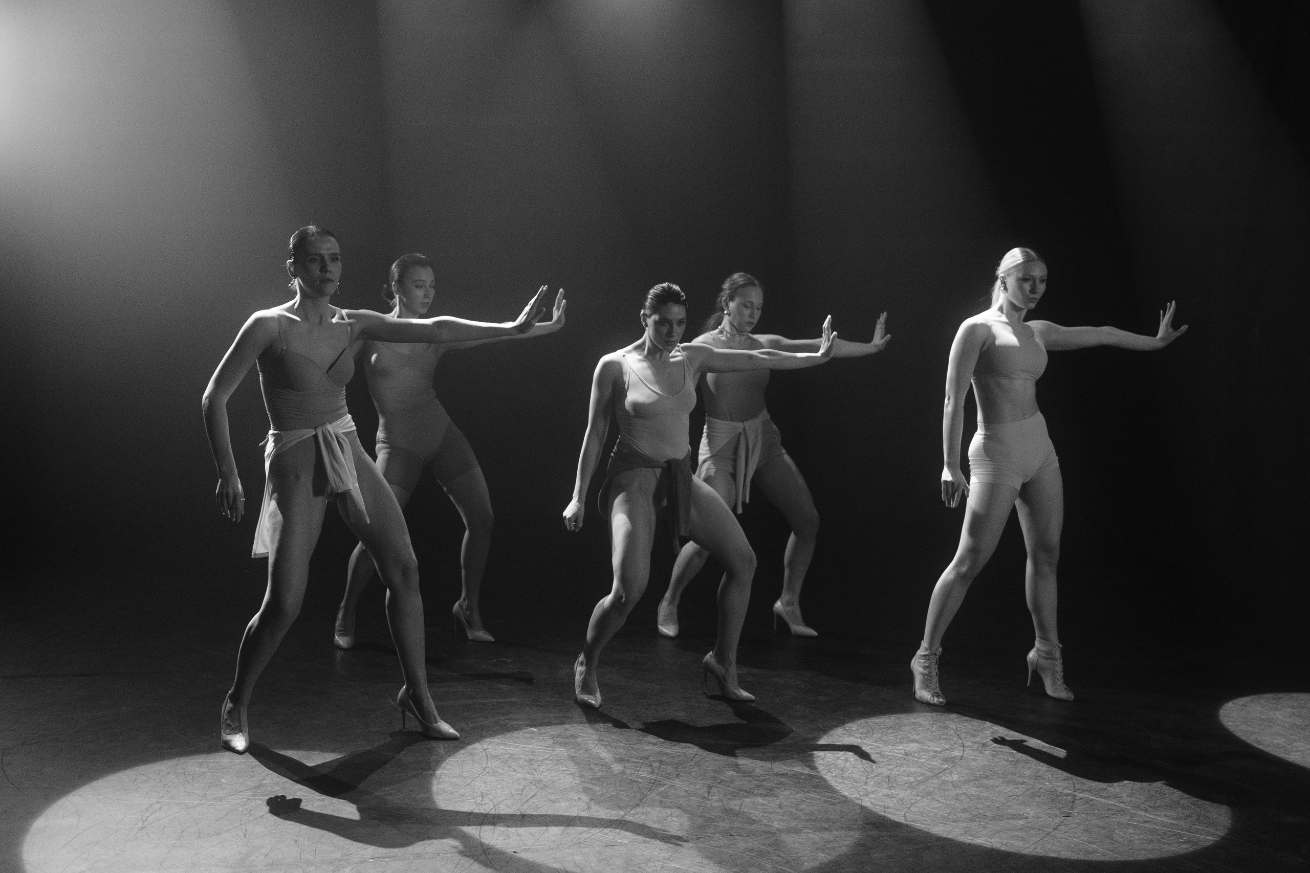 Reportage photography of dancers in the movie pavilion