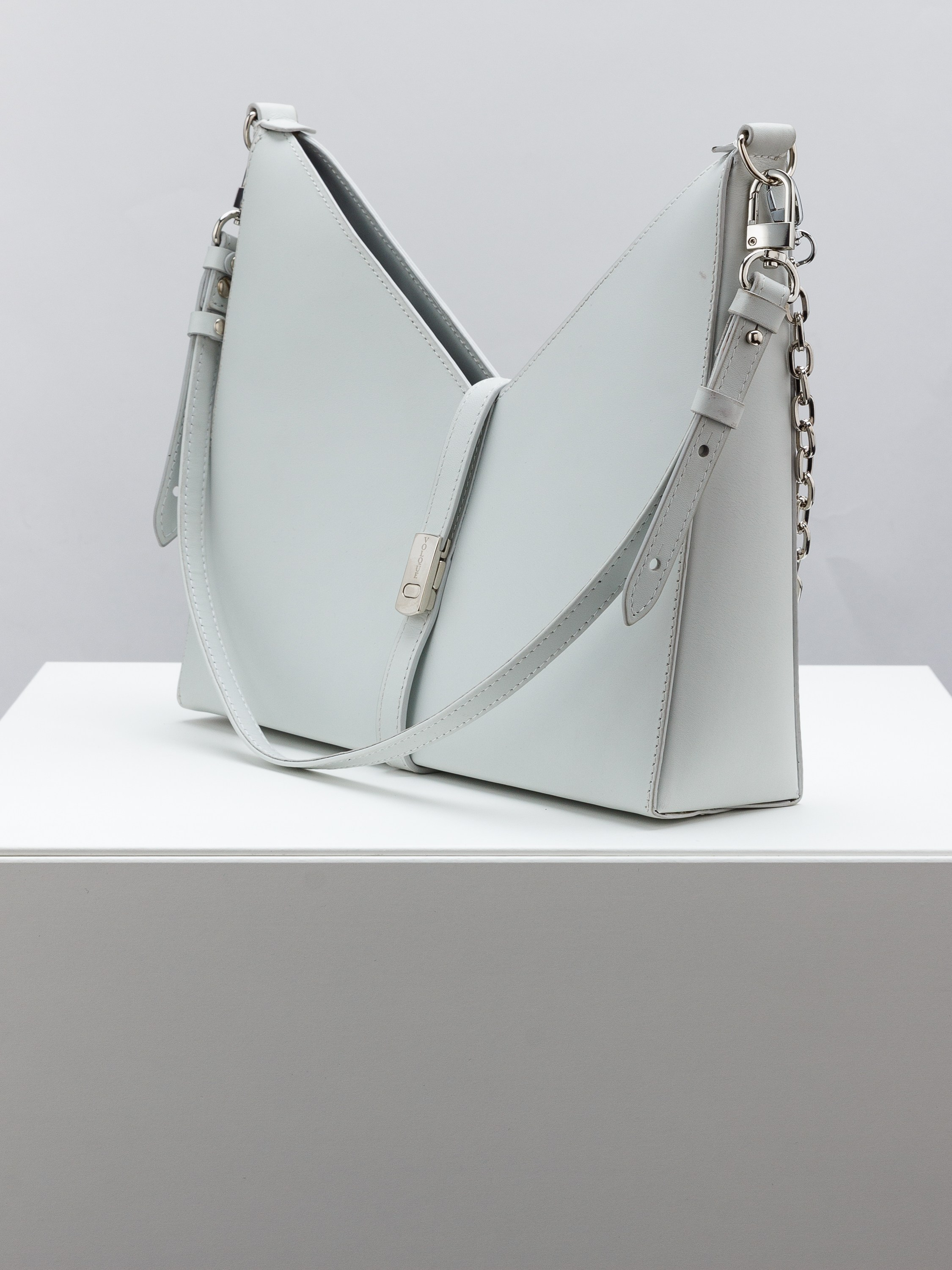 Фотосъёмка сумок и кошельков для маркетплейсов. Профессиональный фотограф в Санкт-Петербурге. Сергей Пушкин