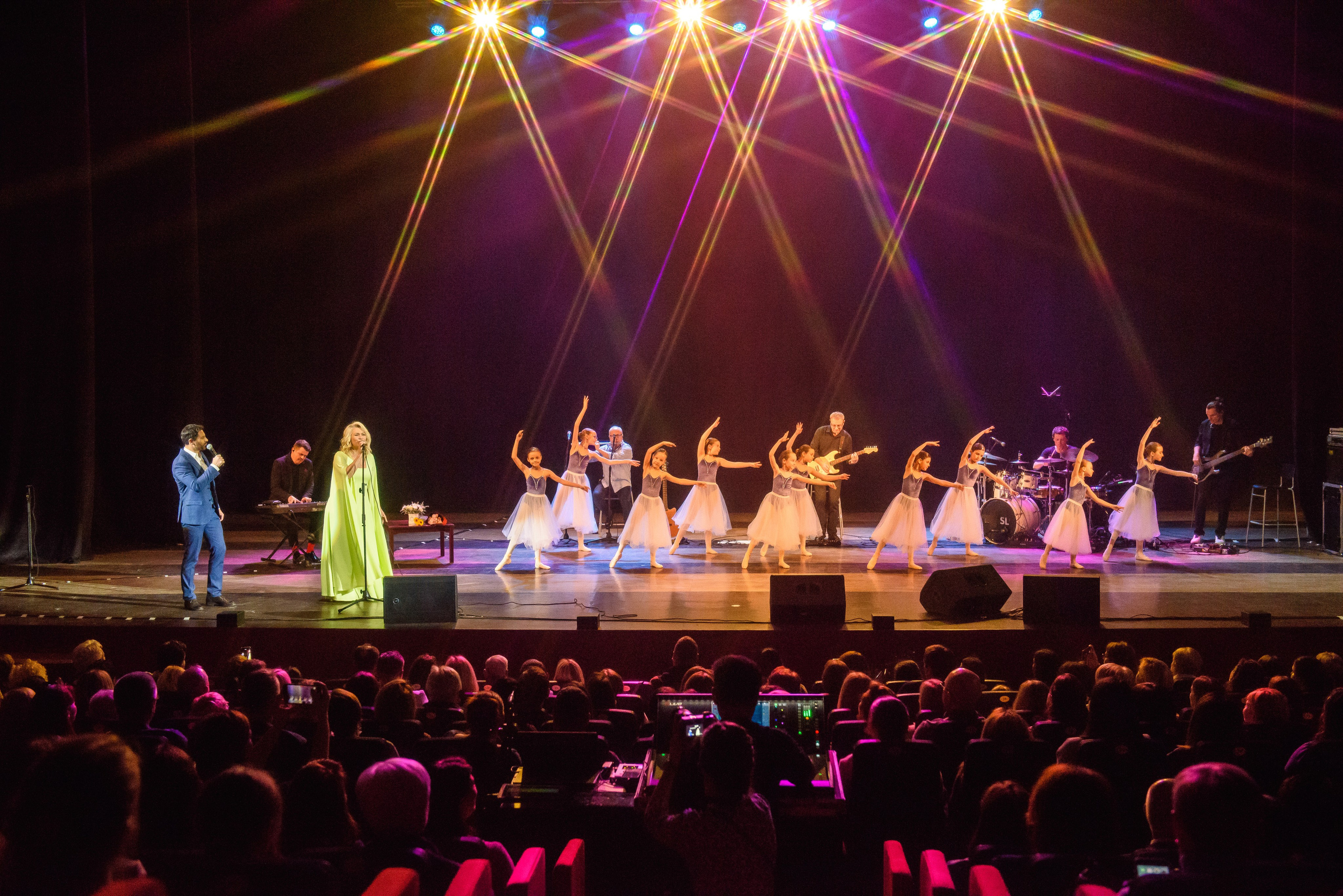 Антон и Виктория Макарские — «Имена на все времена», КЗ Измайлово. Бренд-фотограф для экспертов и блогеров в Москве Влада Горбовская
