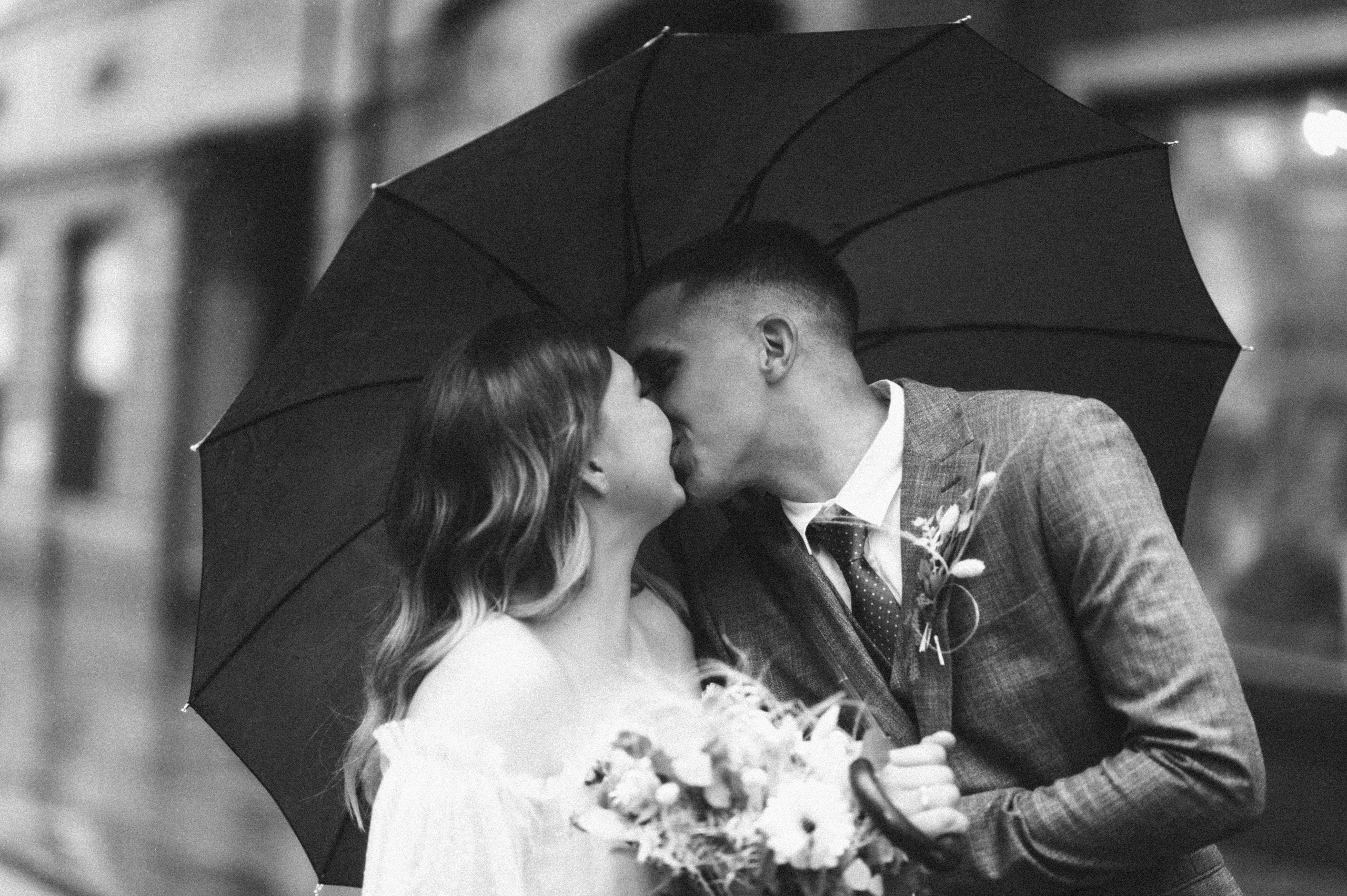 Июнь, дождь, свадьба. Фотограф в Саратове Анастасия Гладина