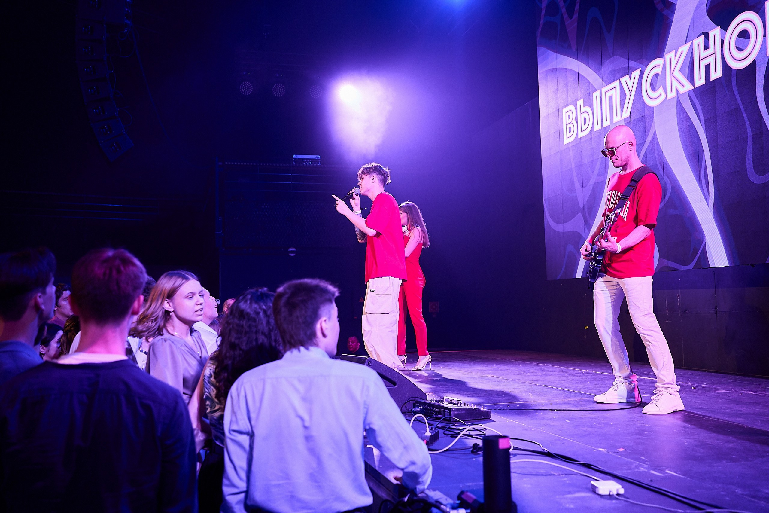 Выпускной 2024 концертный зал Академия ВТБ. Фотограф и Видеограф в Москве. Олег Корушев