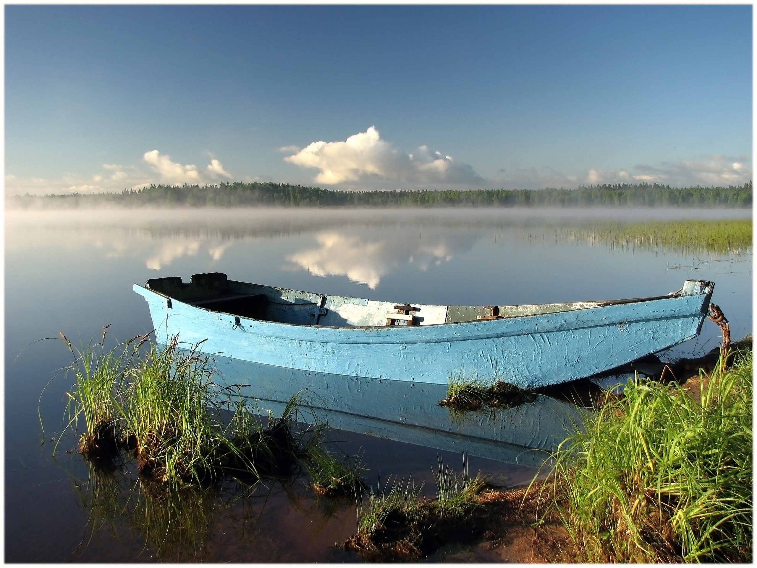 утро.озеро.лодка.тишина