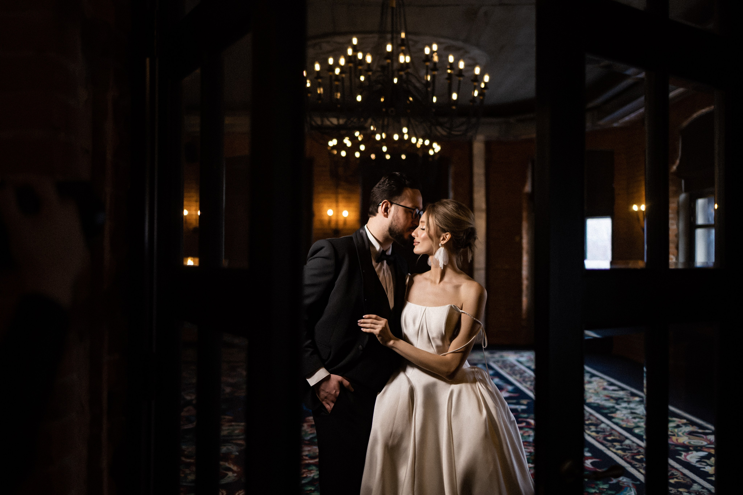 Свадебная в ресторане. Фотограф Арина Шмакова