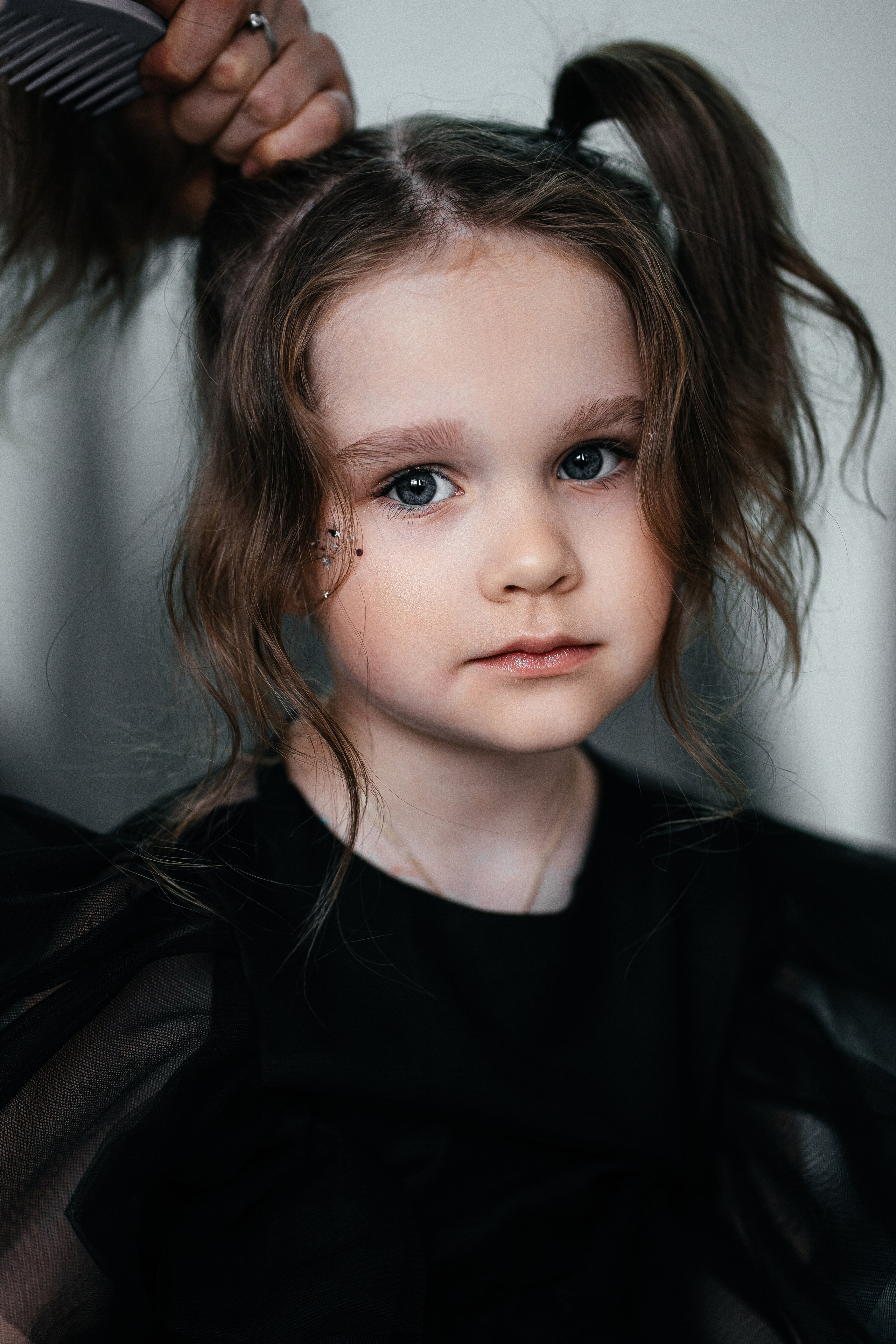 Фотосессия для девочки в платье. Фотограф Ким Наталья в Красноярске