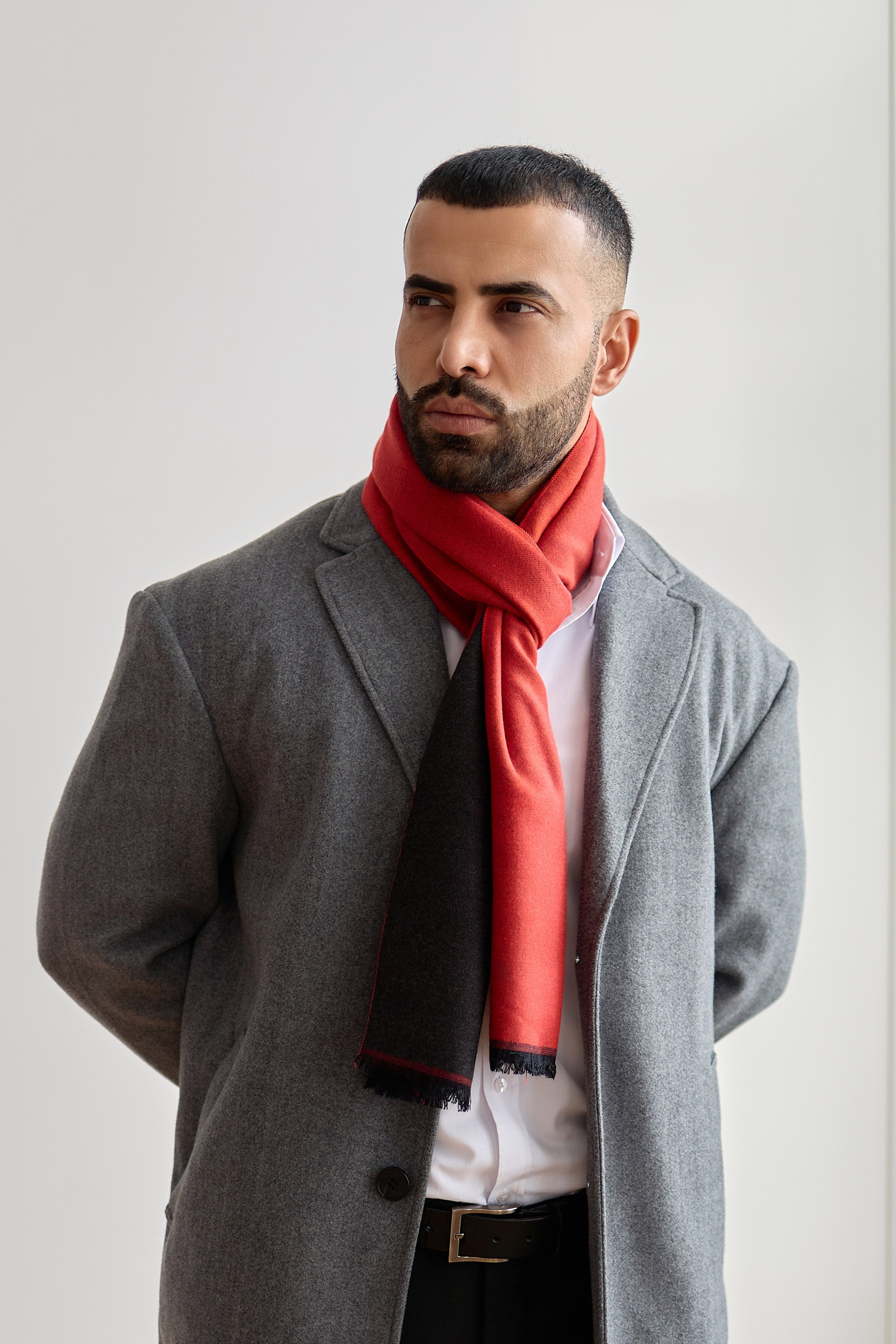 Фотосессия мужских шарфов. Фотограф Руслан Потапов в Краснодаре