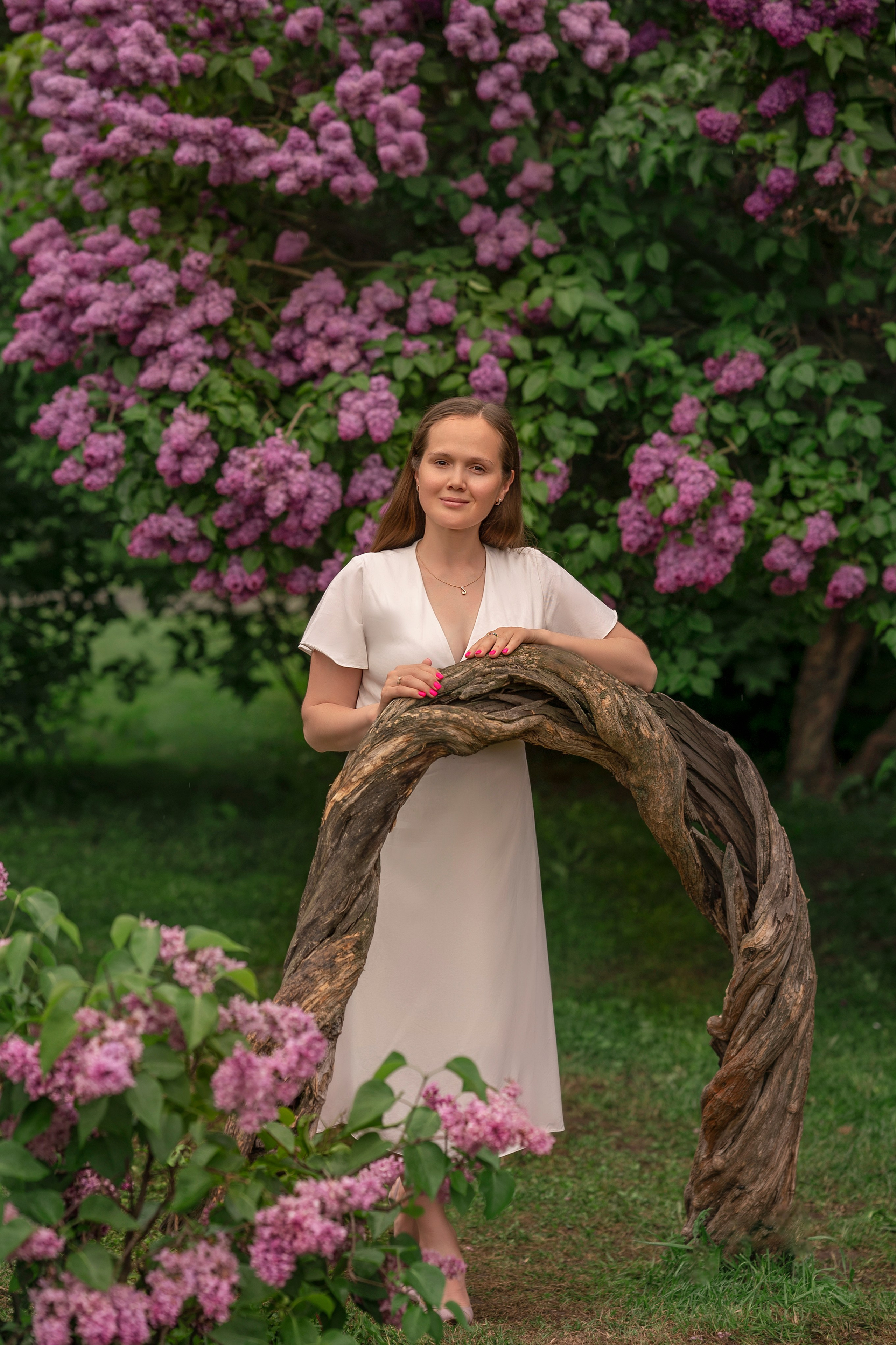 фотосессия в сиреневом саду