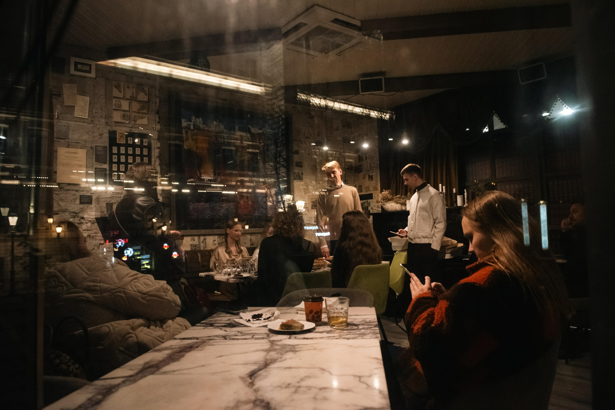 Брюсов-холл, премьера фильма. Фотограф, визажист. Москва