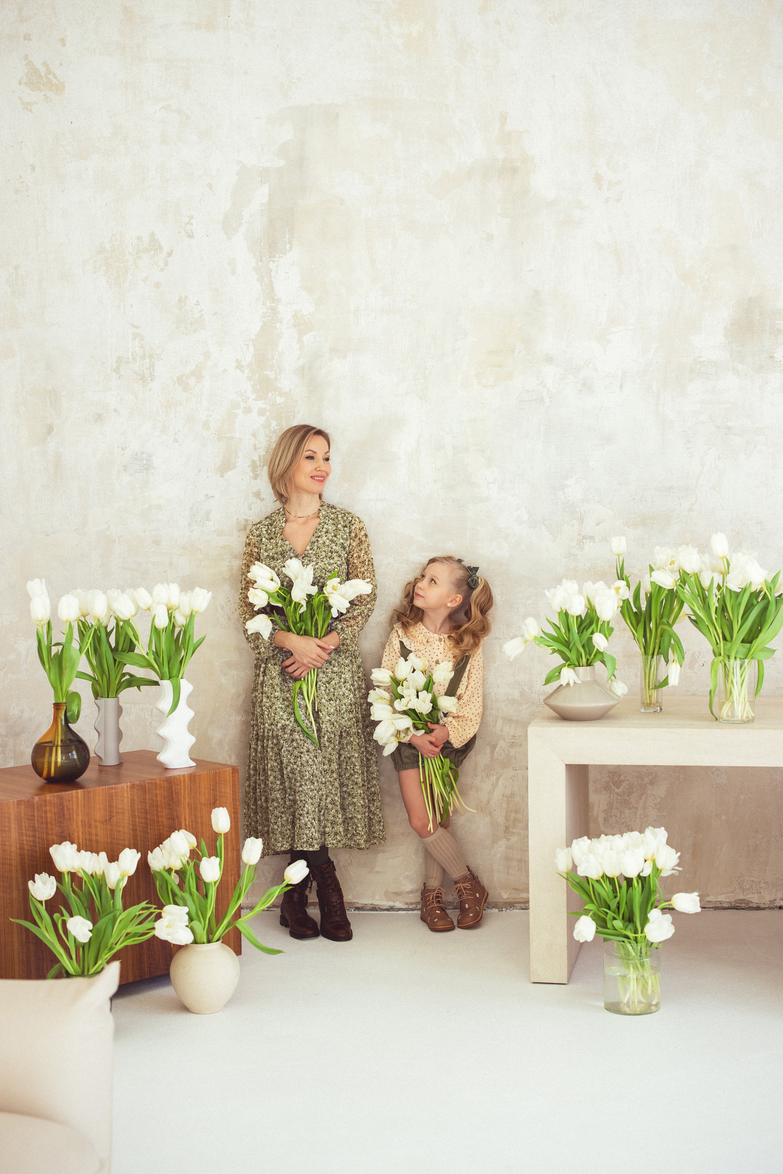 Фотосессия с белыми Тюльпанами, 2024 г. Семейный и детский фотограф в Краснодаре Анна Трашкова