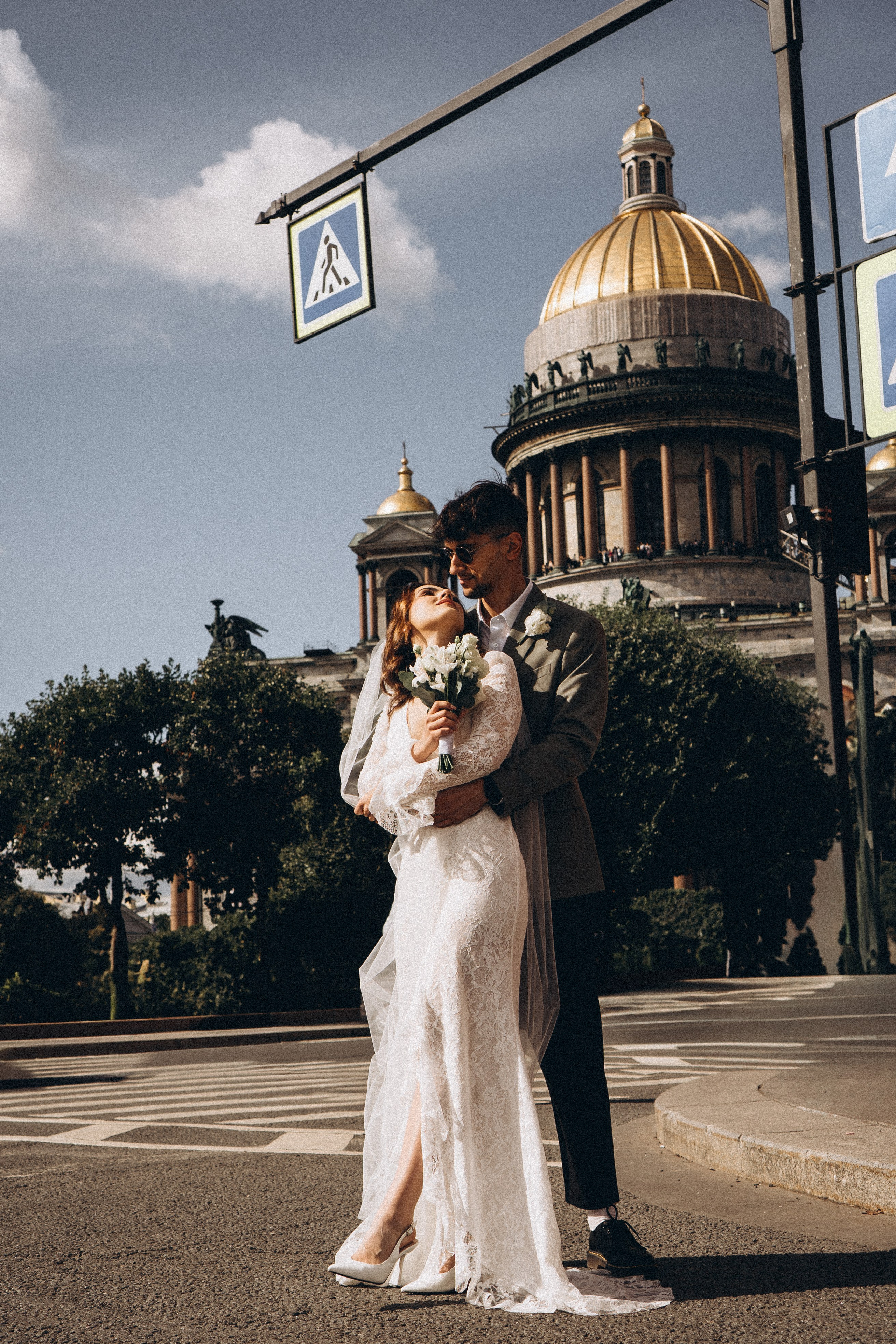СВАДЕБНАЯ ПРОГУЛКА ВОЗЕ ИСАИКЕВСКОГО СОБОРА АСТОРИИ И ЗАКОНОДАЛЕТНОГО СОБРАНИЯ. Профессиональный фотограф, Санкт-Петербург — Виктория Богомолова