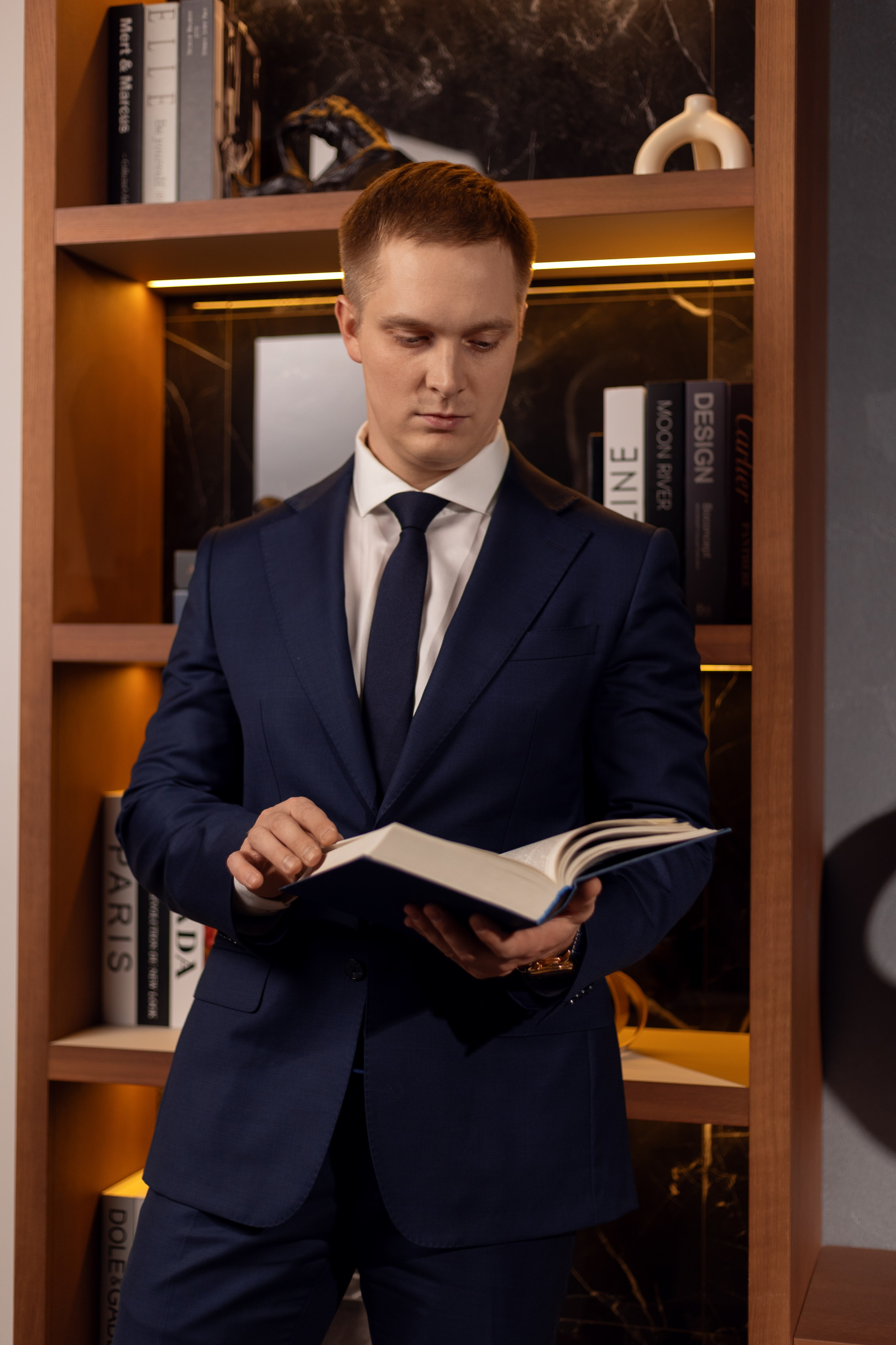 Фотосессия юриста: 4 образа за 2 часа в студии. Кейс. Контент фотограф Казань Татьяна Горина