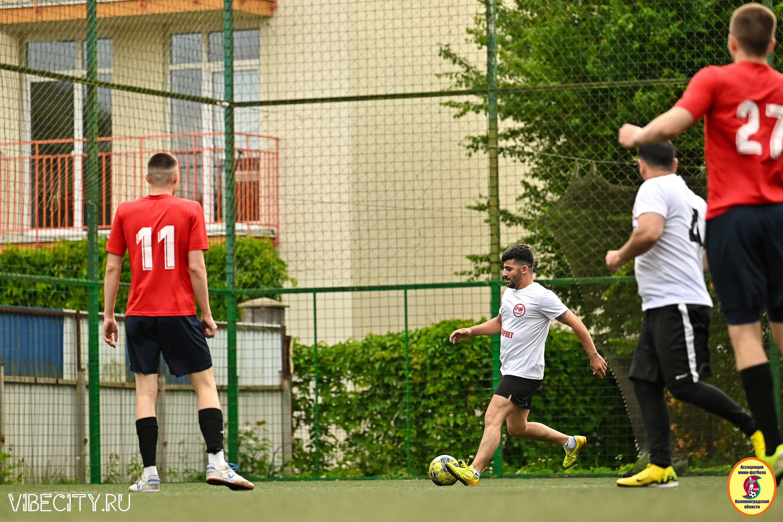 ИГРЫ МИНИ-ФУТБОЛЬНОЙ И КОРПОРАТИВНОЙ ЛИГИ. VIBECITY.RU Вайб Сити Ру Фоторепортажи Фотоотчеты Калининград