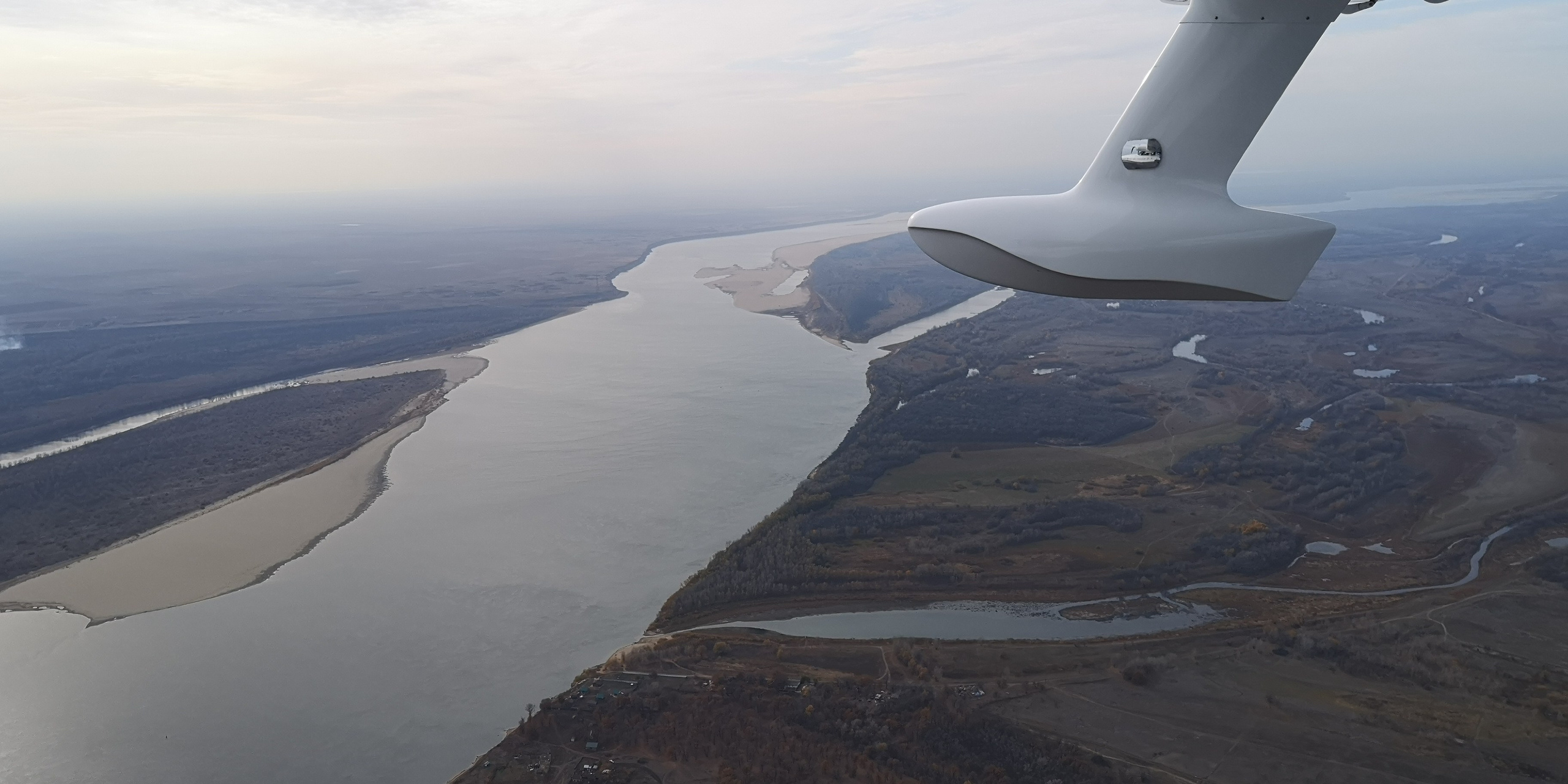 Каспийское море (наука на Ла-8) (2021 г.). Фотоальбом показывающий увлекательный мир авиации и мир медведей Андрея Иванова