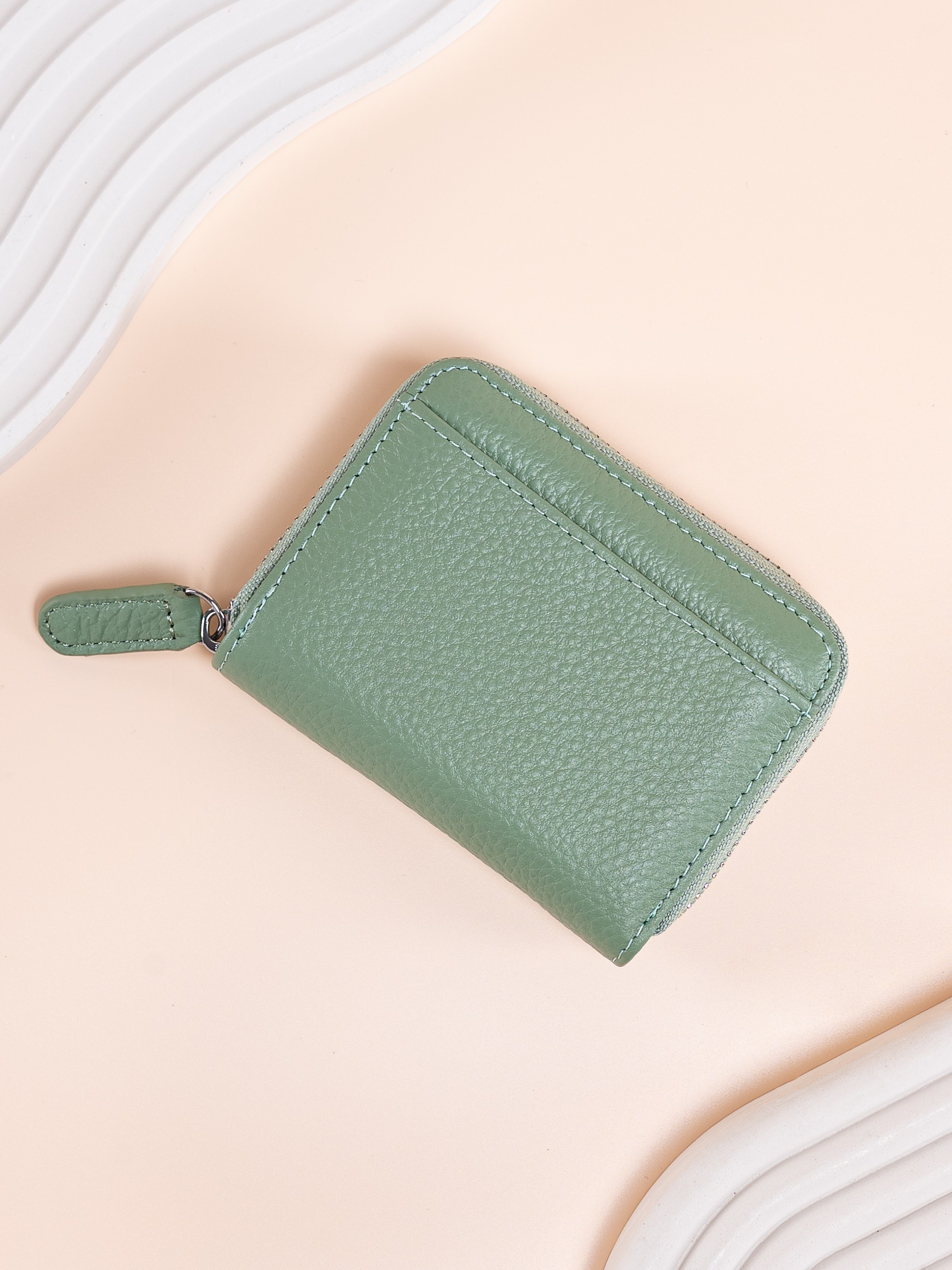 Кошельки/картхолдеры серия 3. Предметный фотограф, фото для маркетплейсов Пятигорск, КМВ