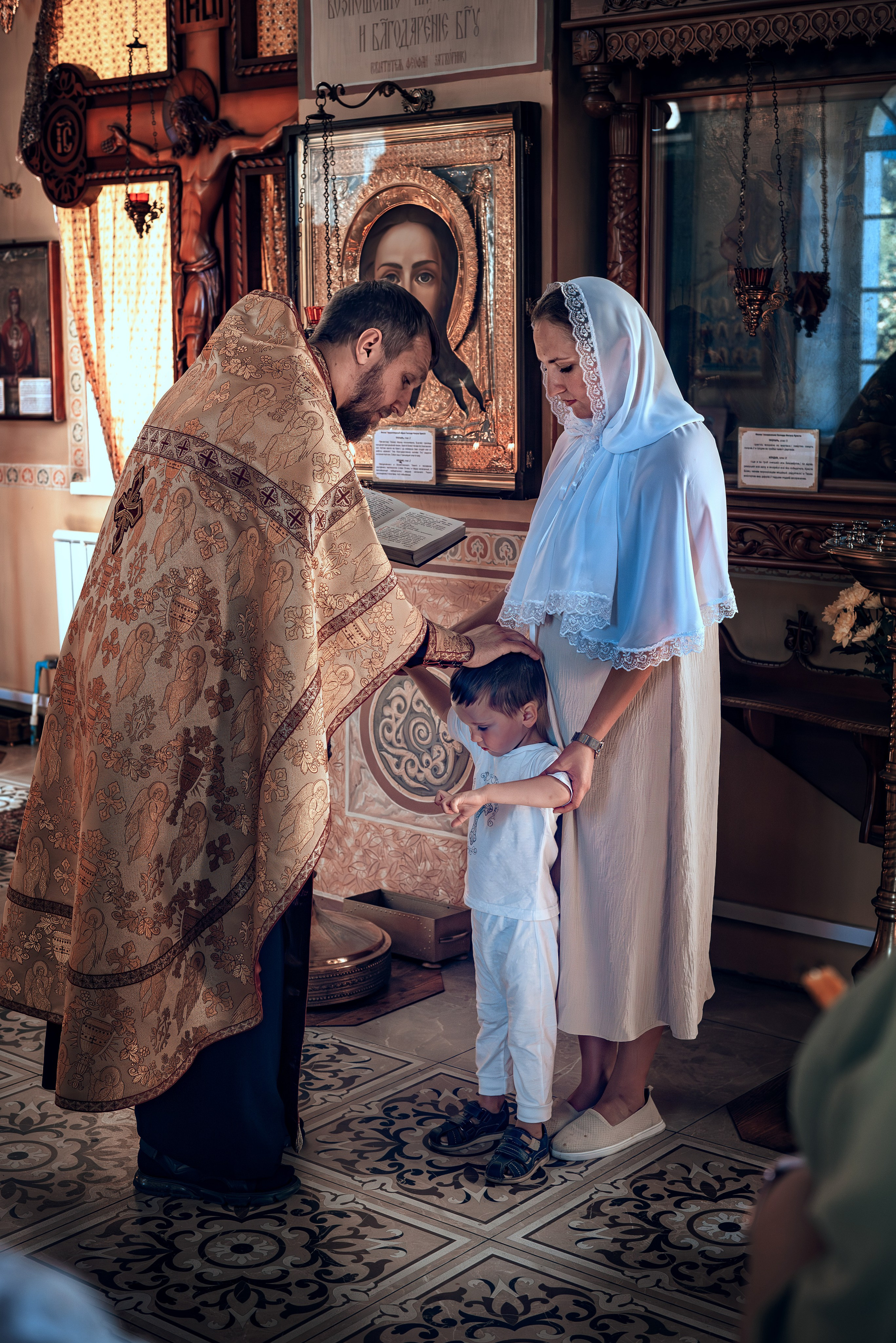 Съемка таинства крещения в Красноярске. Фотографы крещения/венчания  Красноярск Татьяна и Вячеслав Переваловы