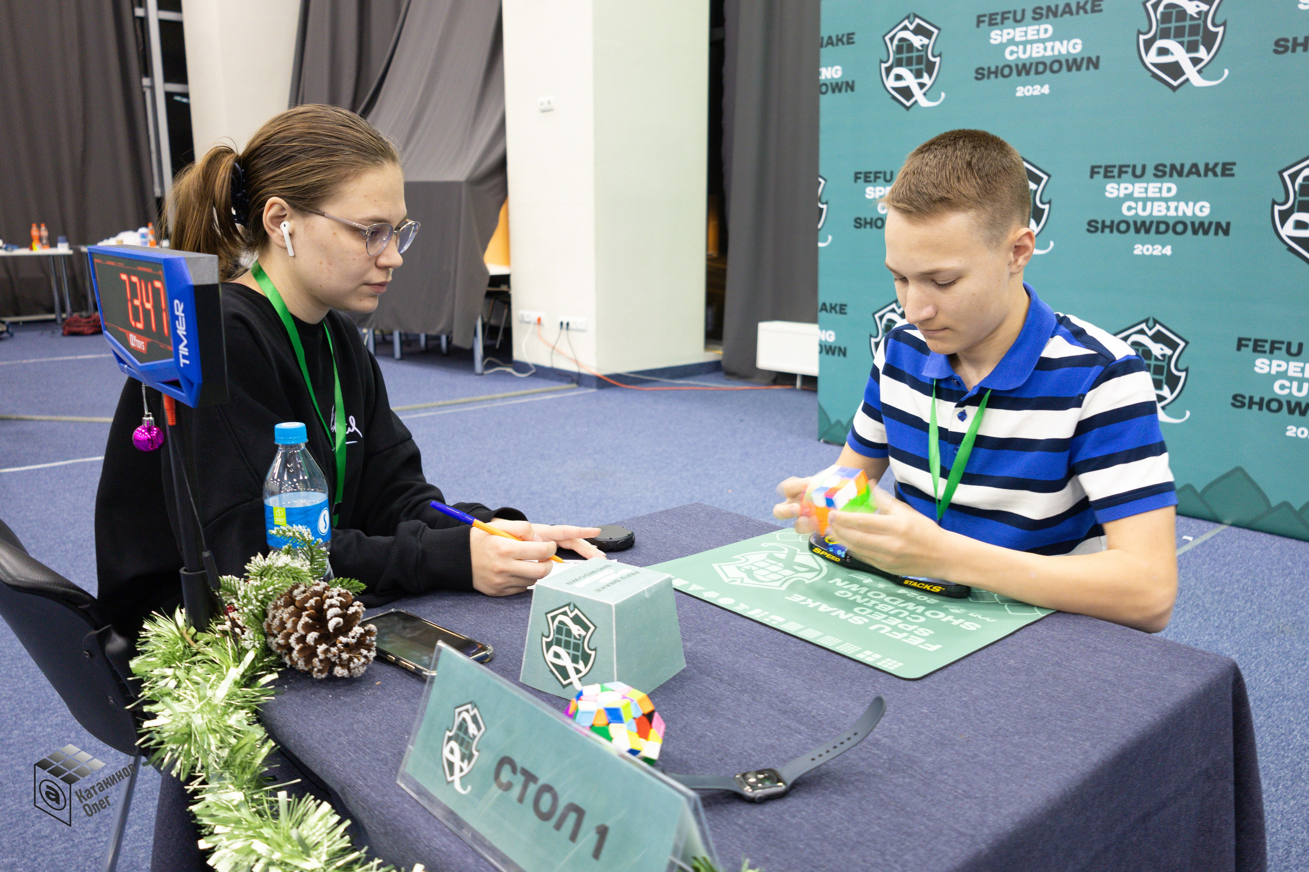 FEFU Snake Speedcubing Showdown 2024. Олег Катакинов| Репортажный фотограф в городе у моря (Владивосток)