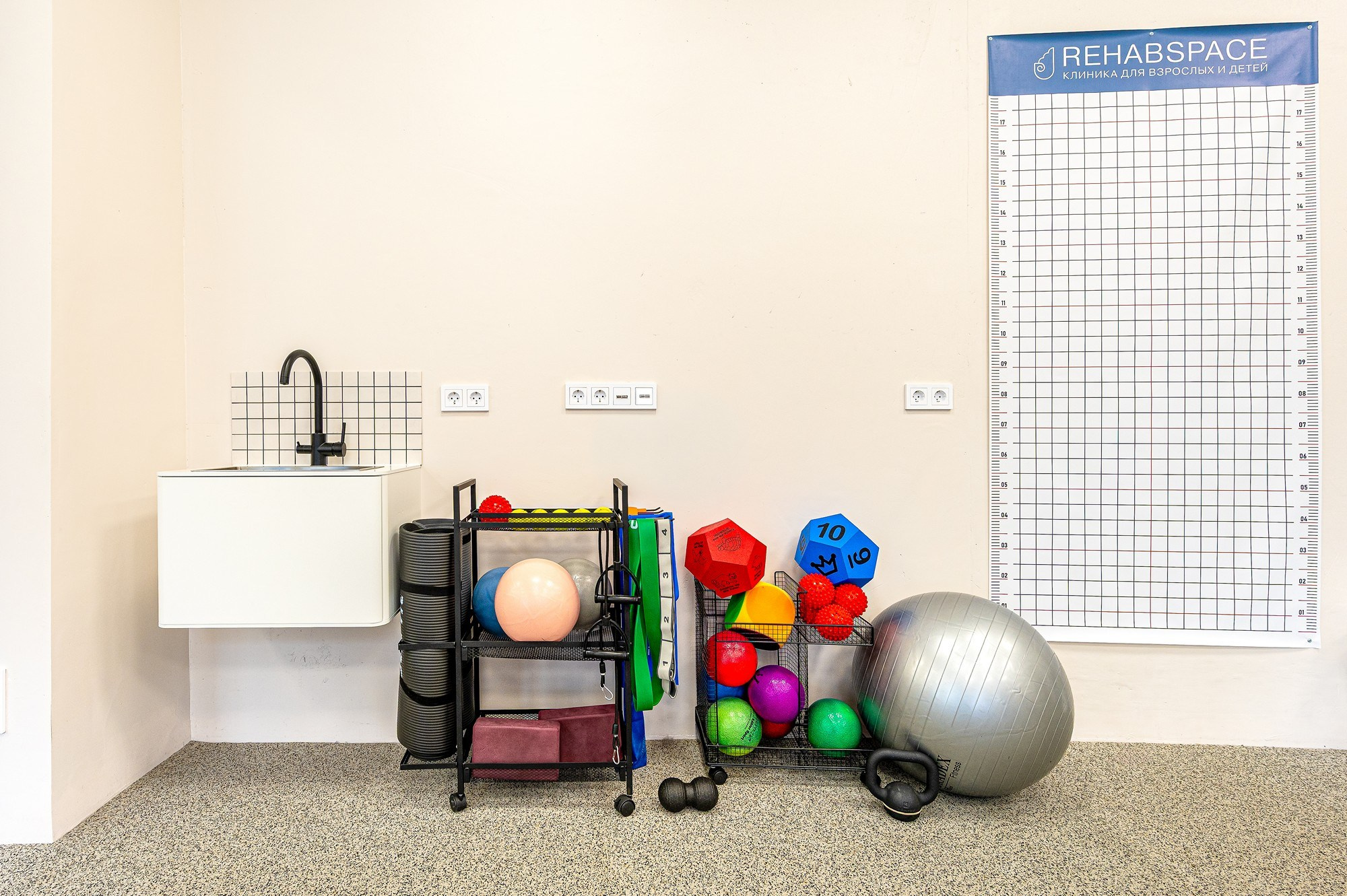 Клиника REHABSPACE. Интерьерный фотограф. Фото- видеосъемка недвижимости Санкт-Петербург