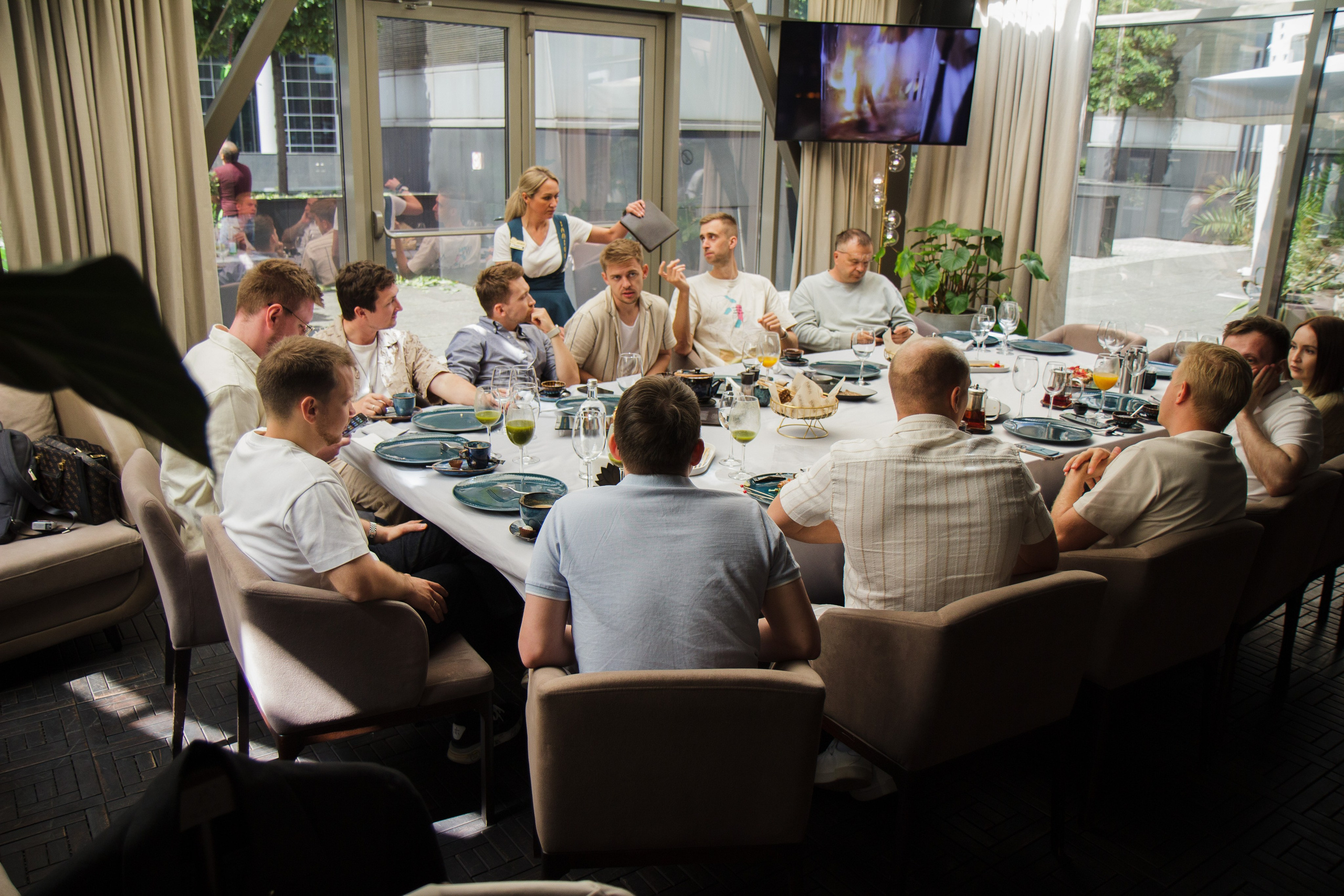 Бизнес-завтрак Германа Гаврилова. Фотограф Москва — личные фотосессии, лавстори в студии