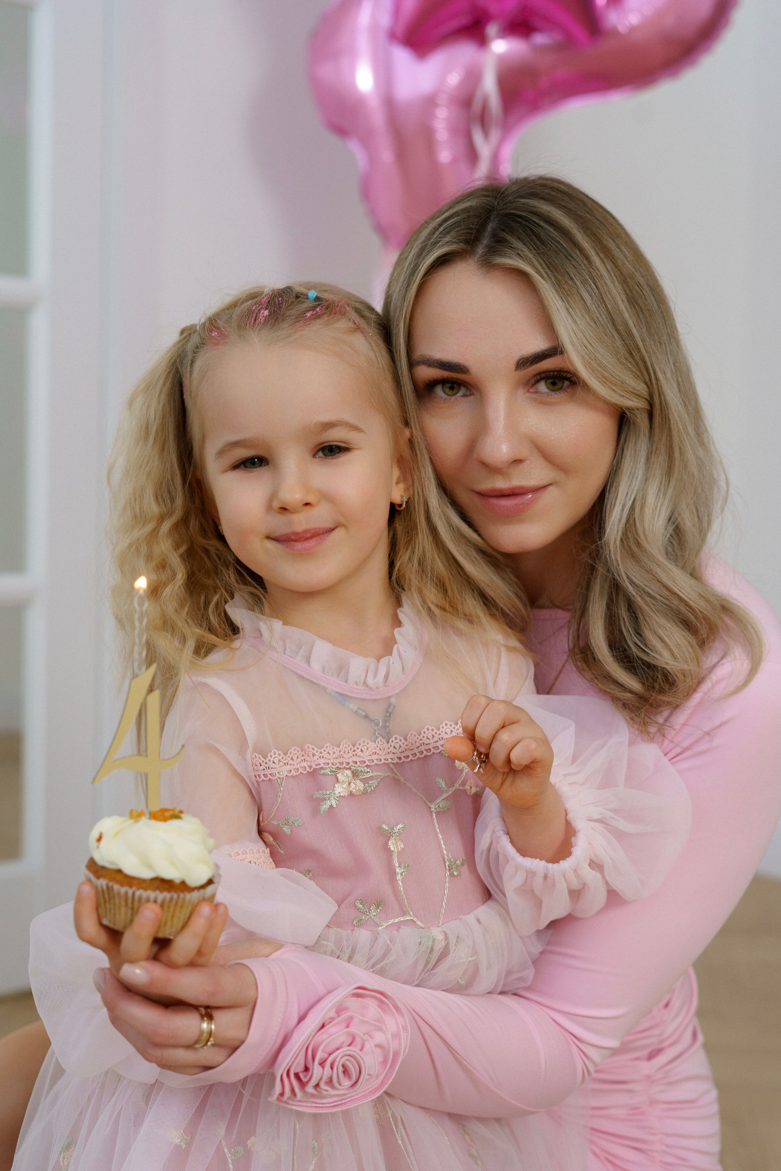 Вика и Алиса. Главная