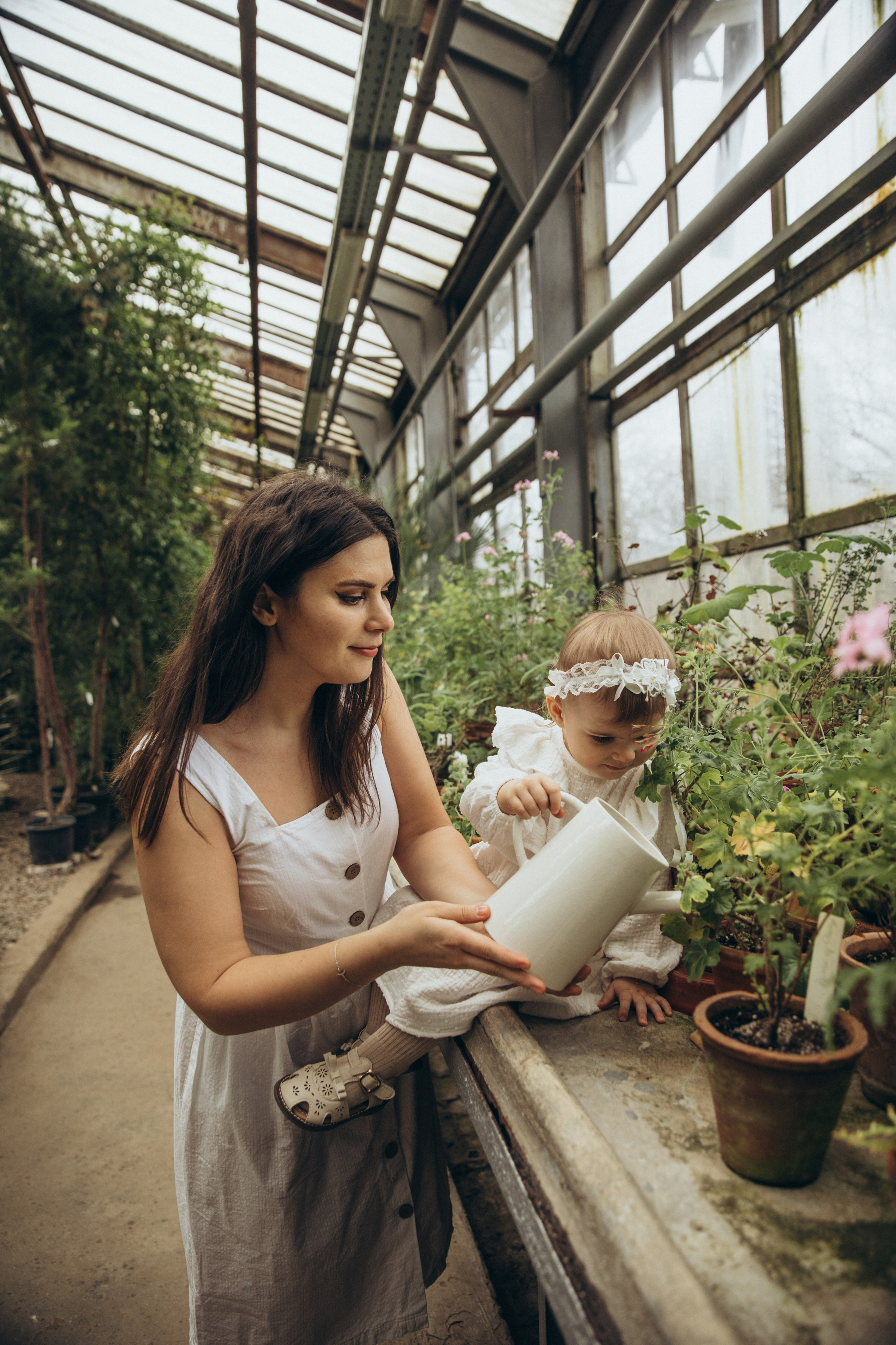 Мама и дочь оранжерея. Свадебный и семейный фотограф Москва и Московская область