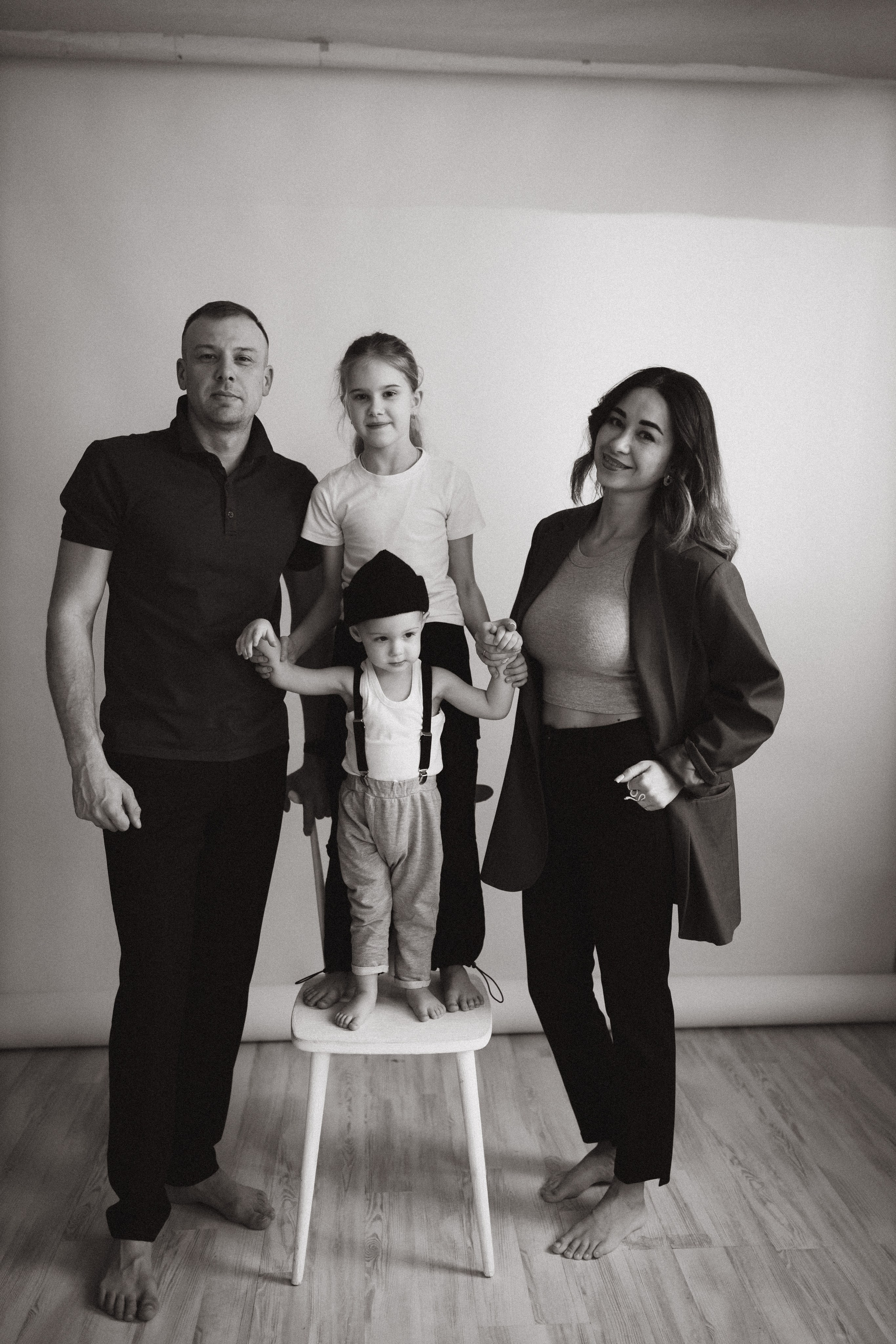 Даша, Ваня, Ксюша и Максим!. Услуги