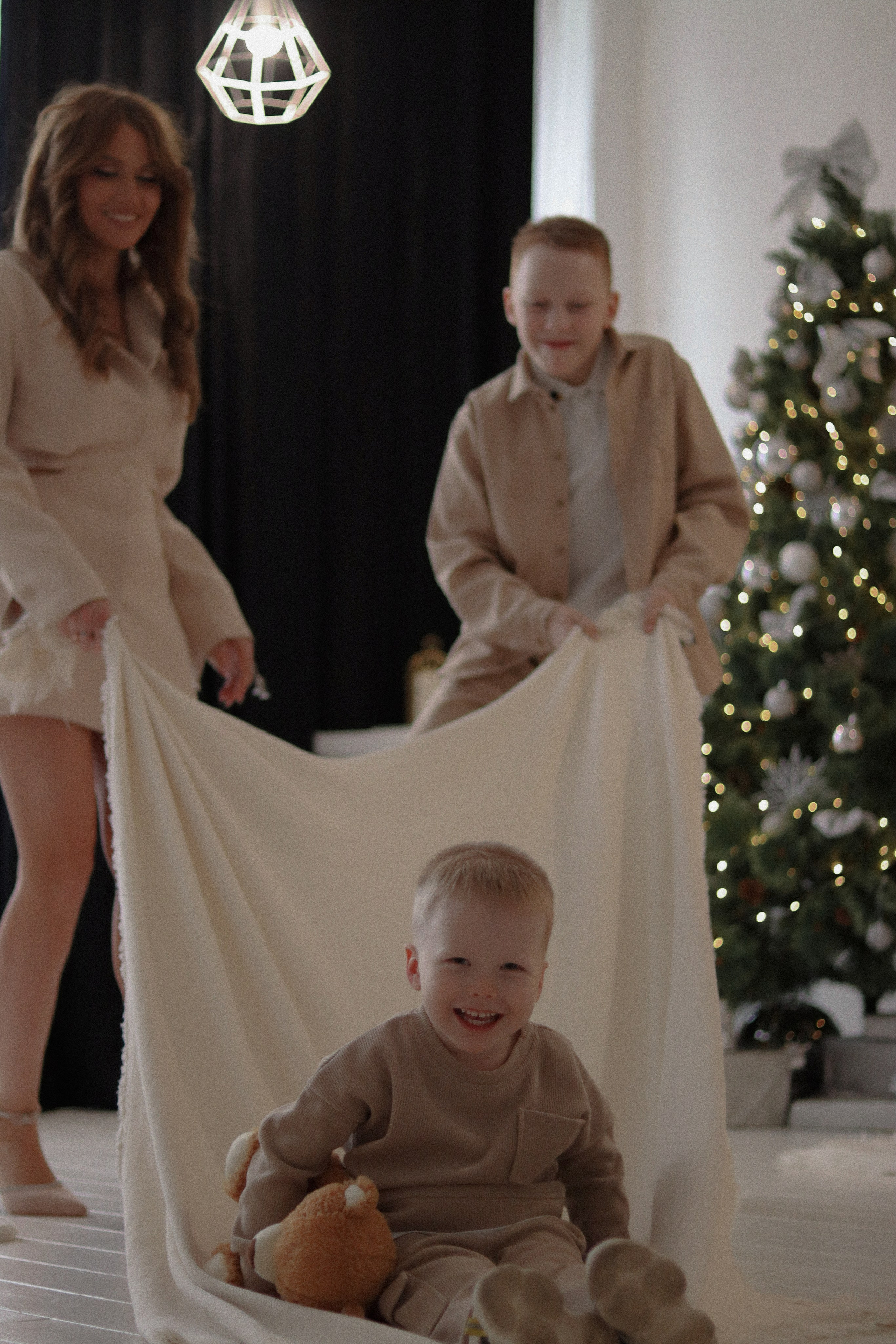 Семья Юли, Жени, Платона и Мирона. Фотограф Самара Лена Мандарин