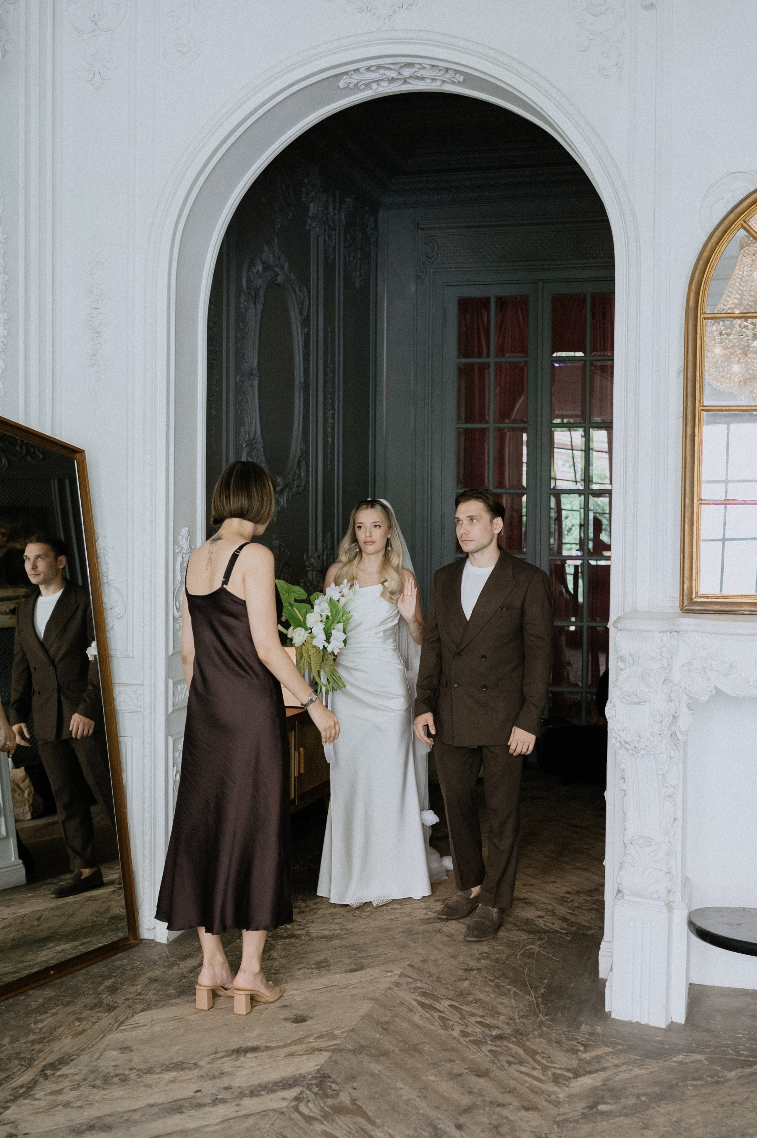 Регистрация брака и фотосессия в Особняке Royal. Свадебный фотограф Москва — Сергей и Татьяна