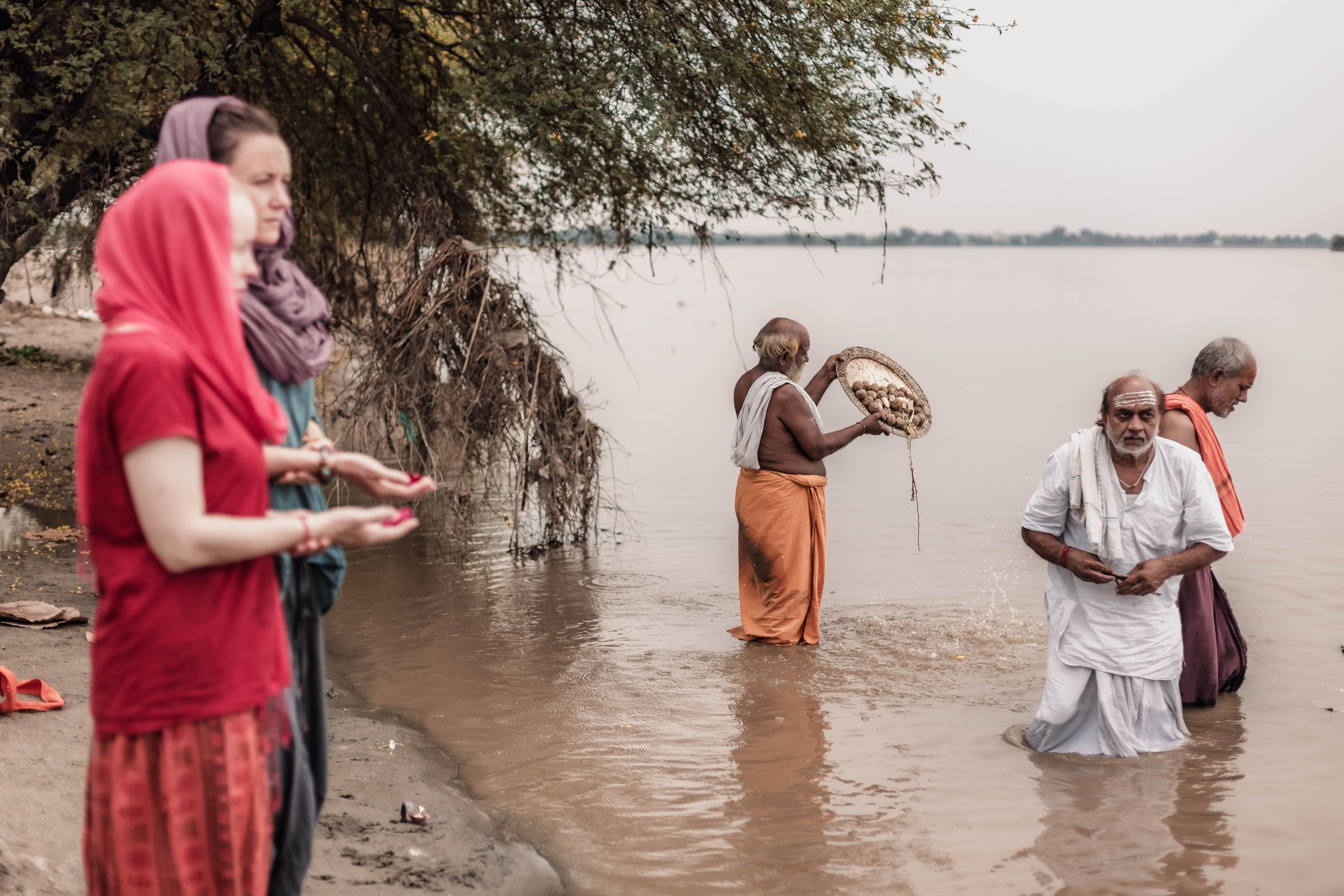 Pitri Paksha yagyas & poojas Devraha Baba ji ashram. Mariam Bagdasaryan