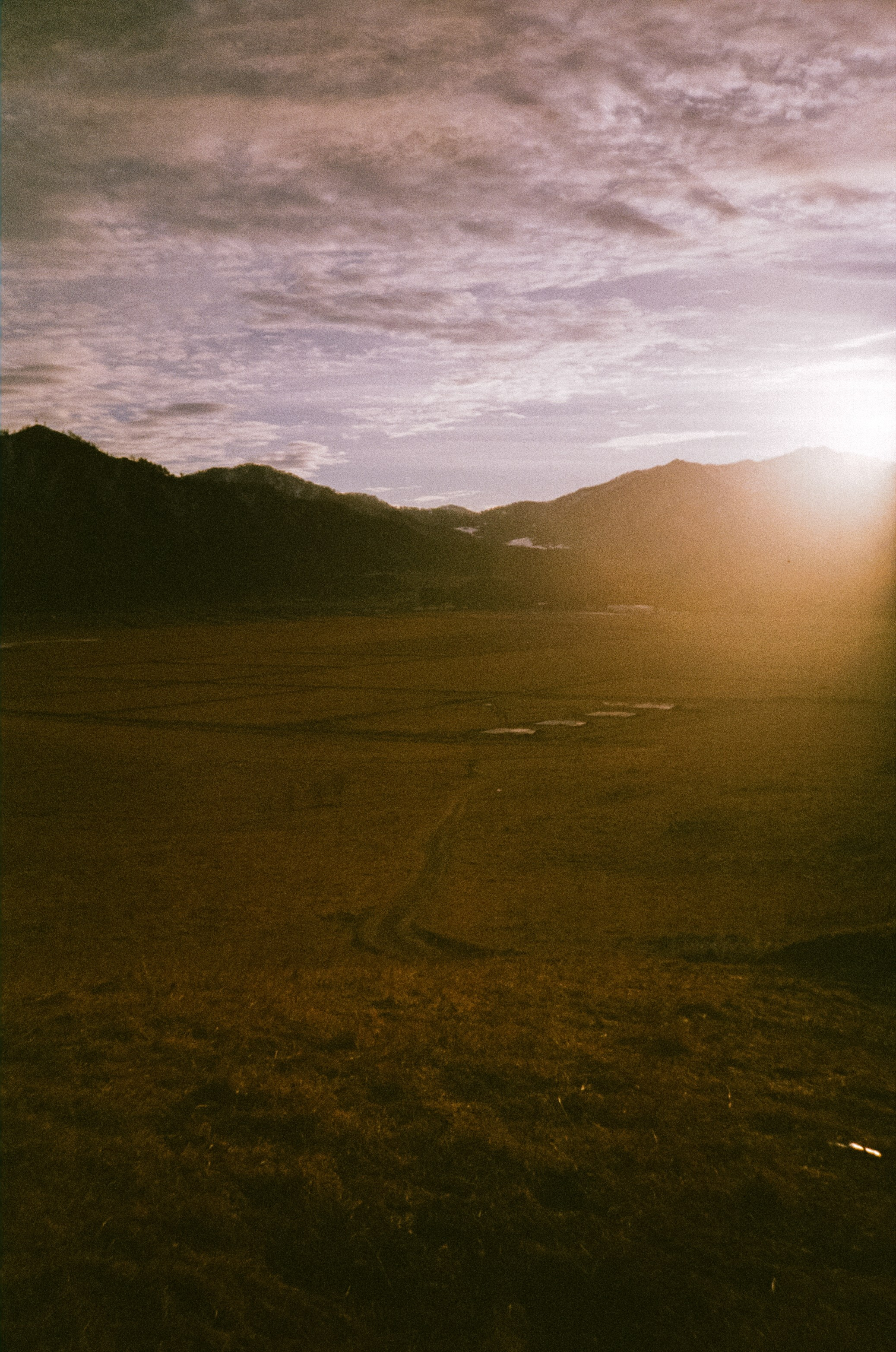 Поле у вертолетной площадки в день зимнего солнцестояния / 22 декабря