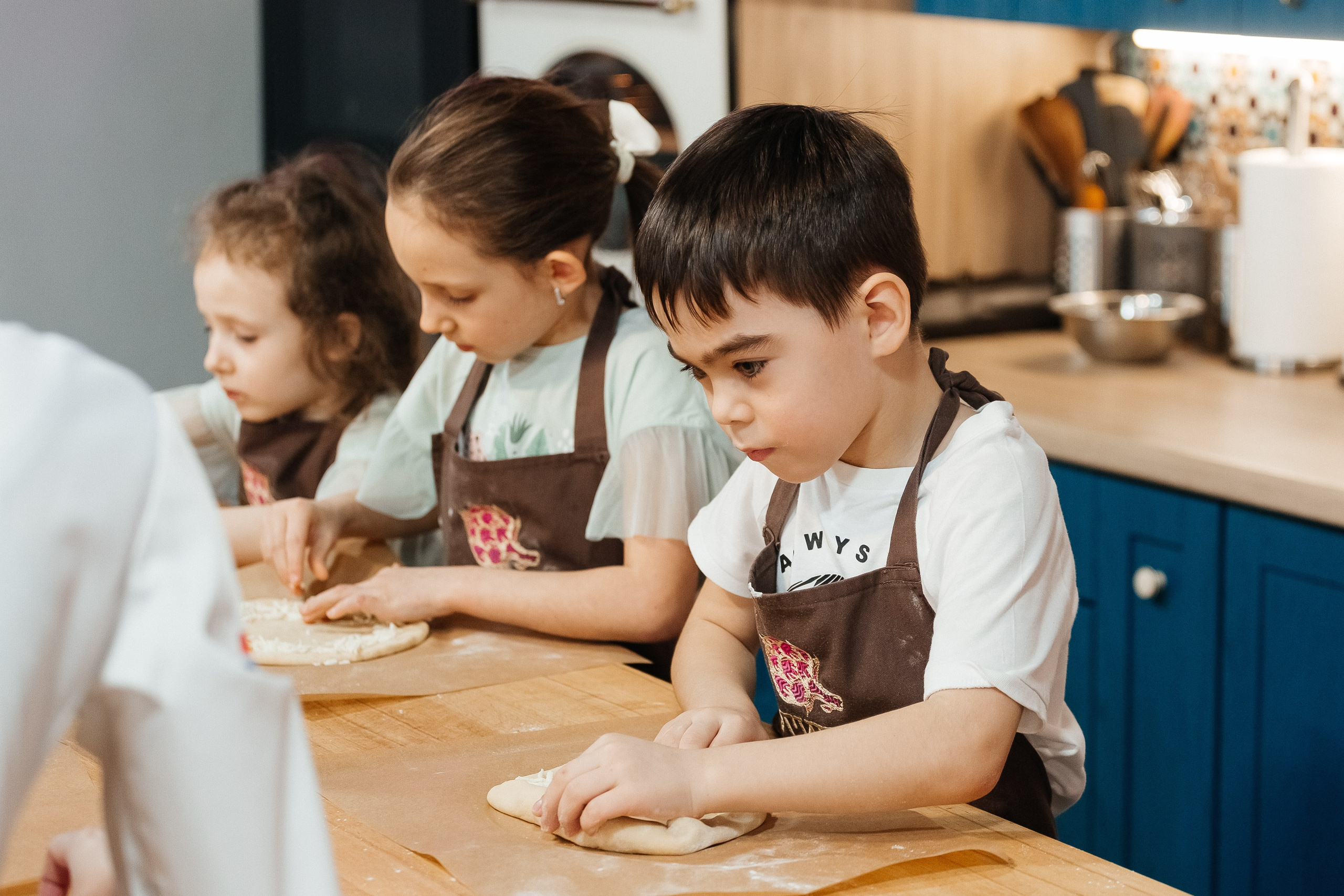 Детский мастер-класс в «АРТиШОК». Фотограф Кемерово | Сергей