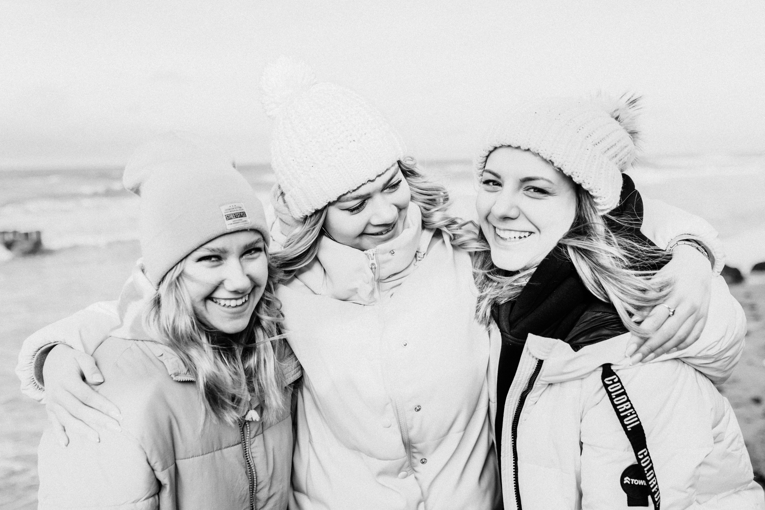 Подружки в Зеленоградске • Зима 2022. Фотограф в Калининграде Екатерина Осинцева