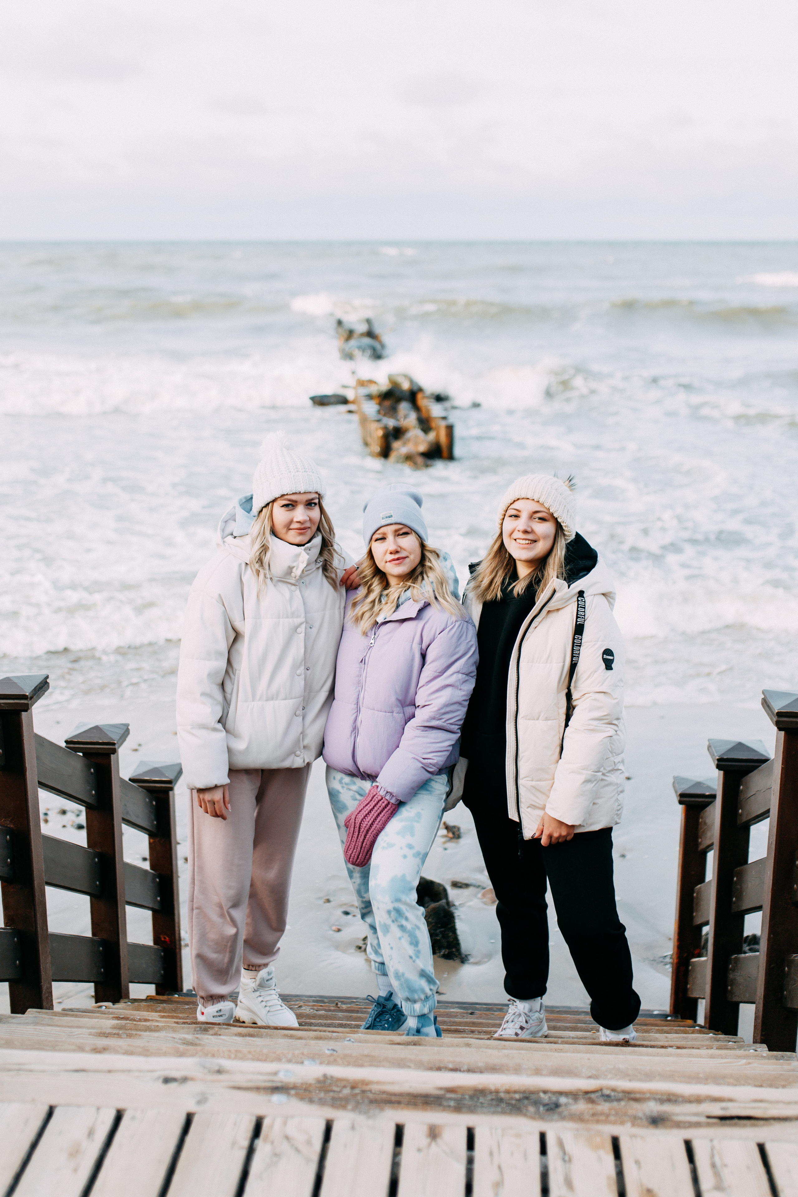 Подружки в Зеленоградске • Зима 2022. Фотограф в Калининграде Екатерина Осинцева