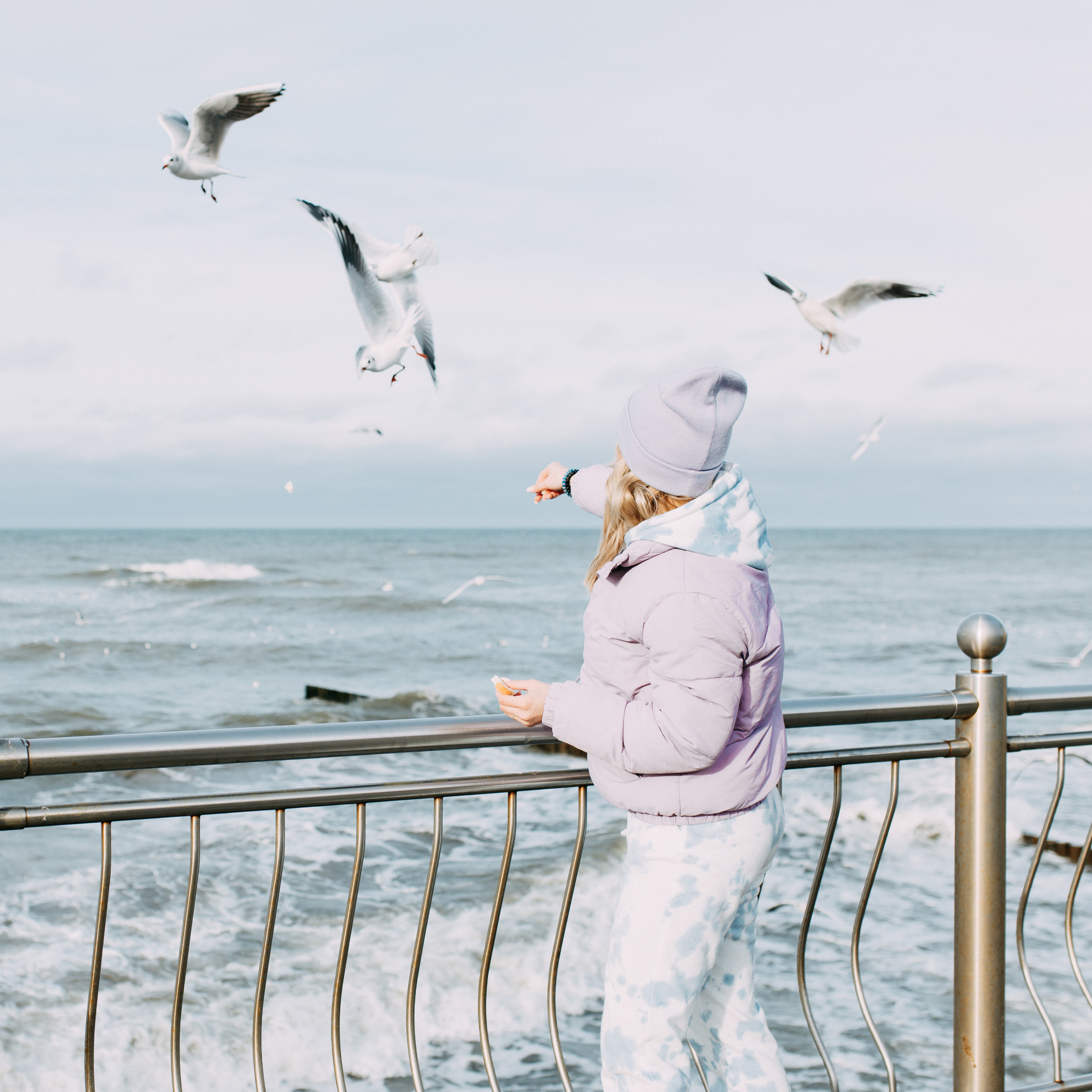 Подружки в Зеленоградске • Зима 2022. Фотограф в Калининграде Екатерина Осинцева