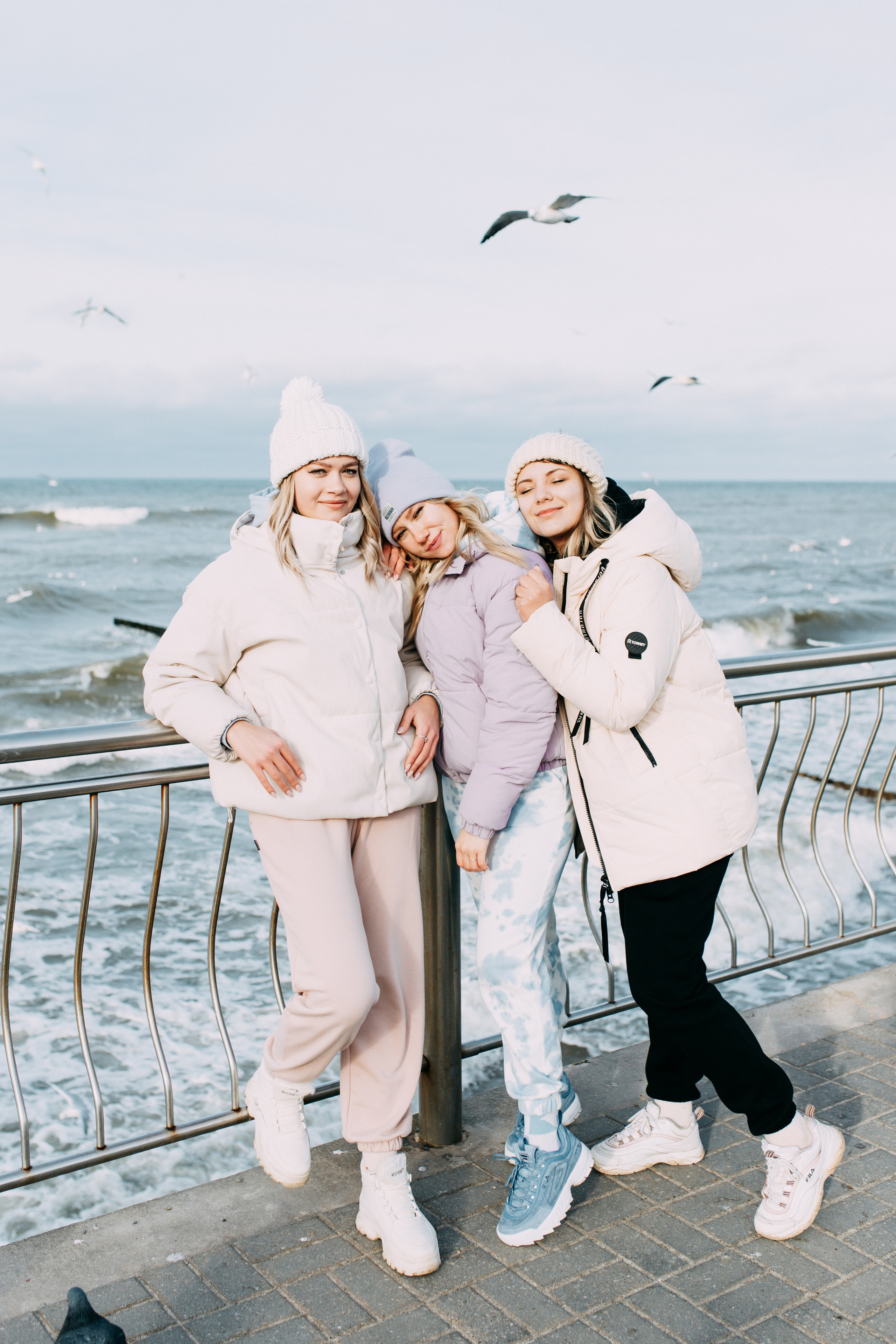 Подружки в Зеленоградске • Зима 2022. Фотограф в Калининграде Екатерина Осинцева