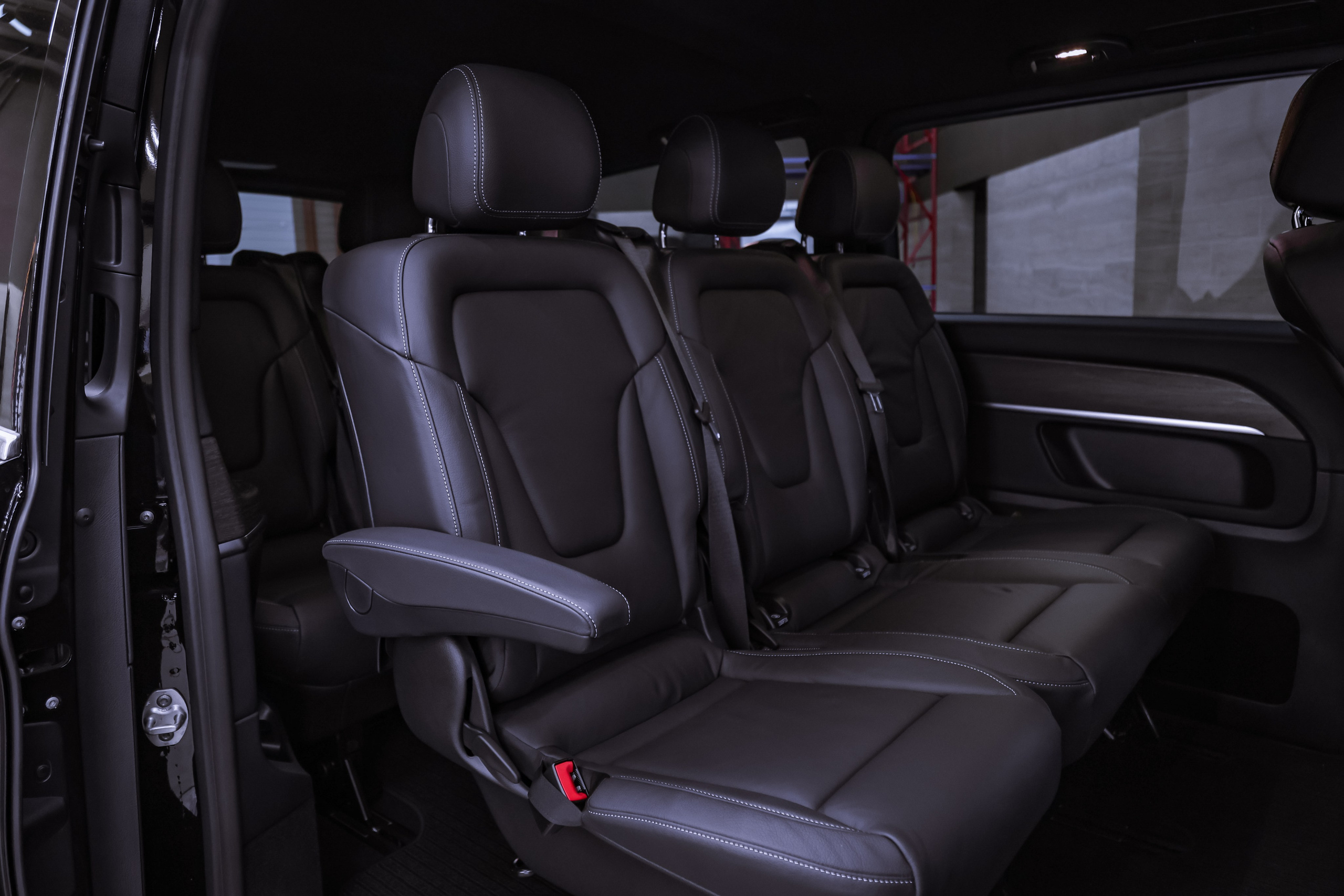 2024 MERCEDES BENZ V 300 d 4MATIC. Mixturecaptures