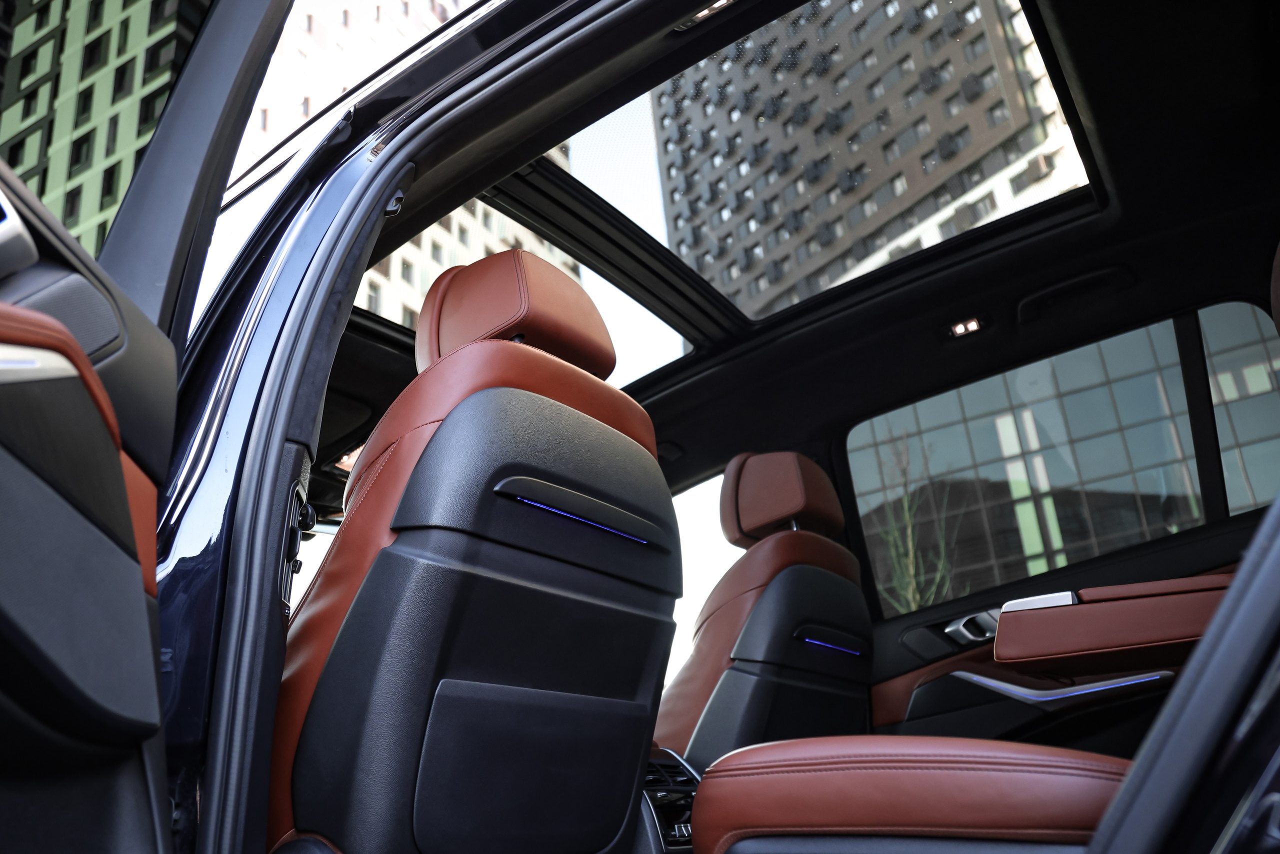 2020 BMW X7 XDrive 40i. Mixturecaptures