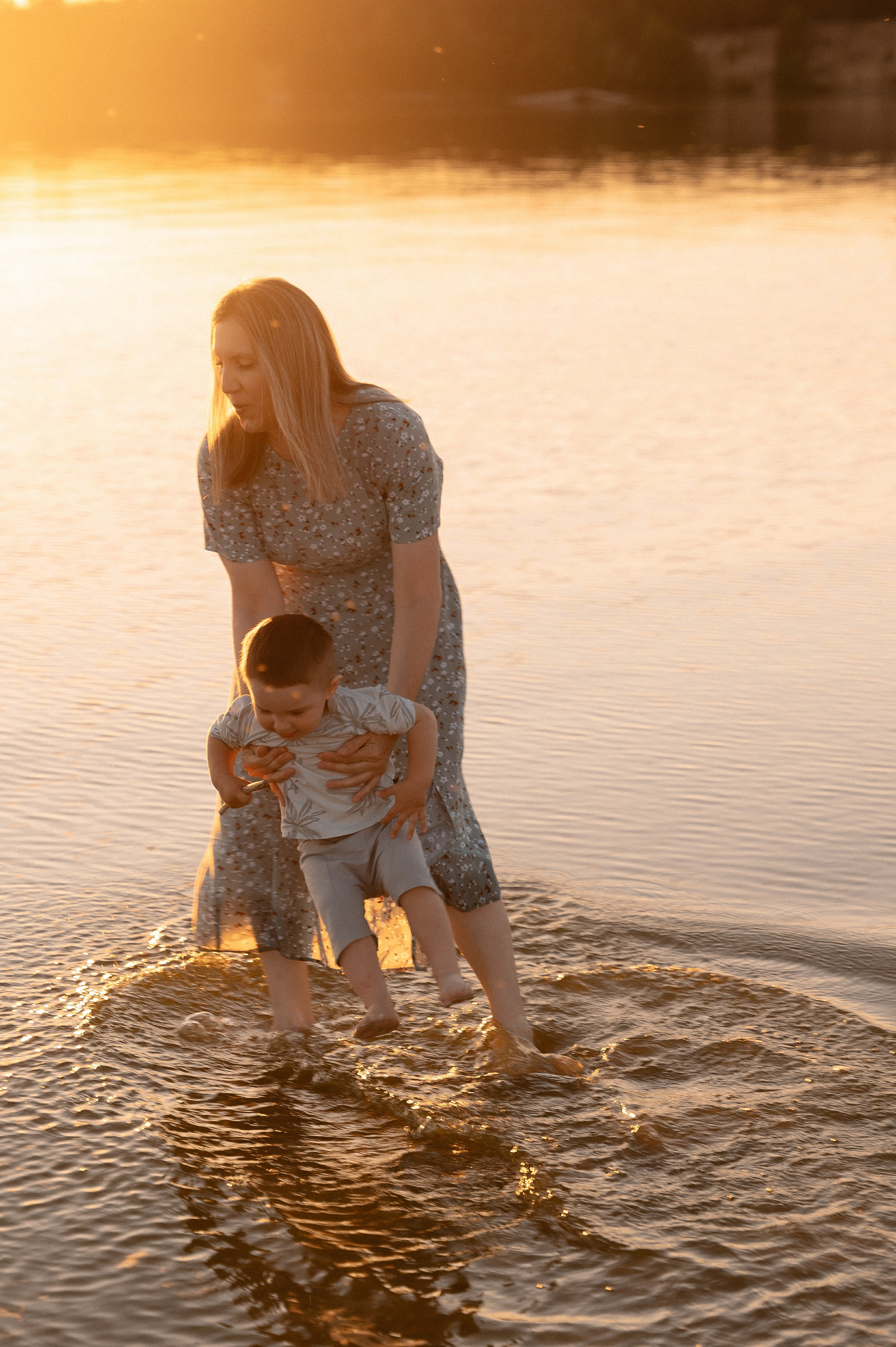 Уличная летняя семейная фотосессия. Свадебный и семейный фотограф в Чебоксарах Ирина Левнер