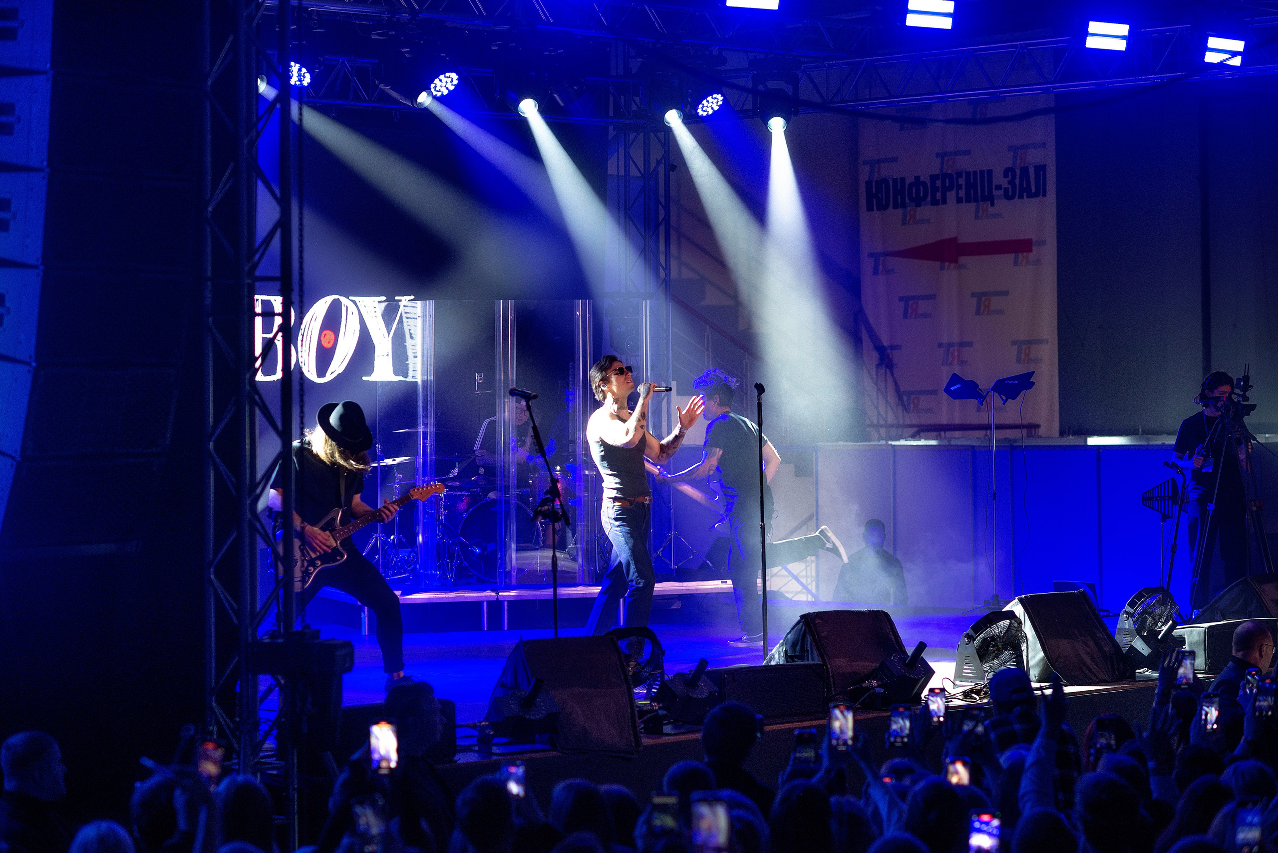 Концерт Хolidayboy. Школьный, фэшн фотограф в Тюмени и в России Ирина Королева