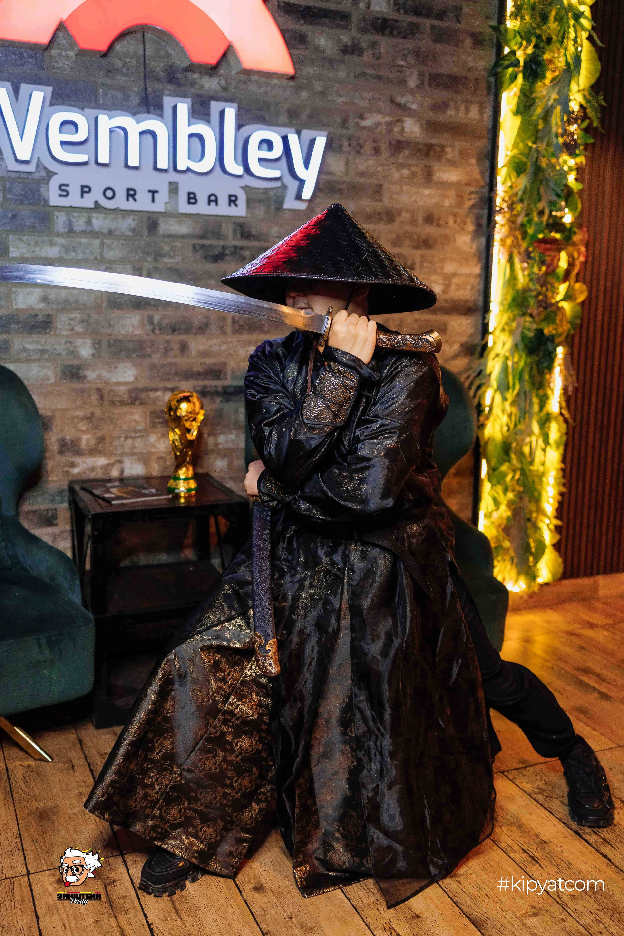 Эйнштейн Party