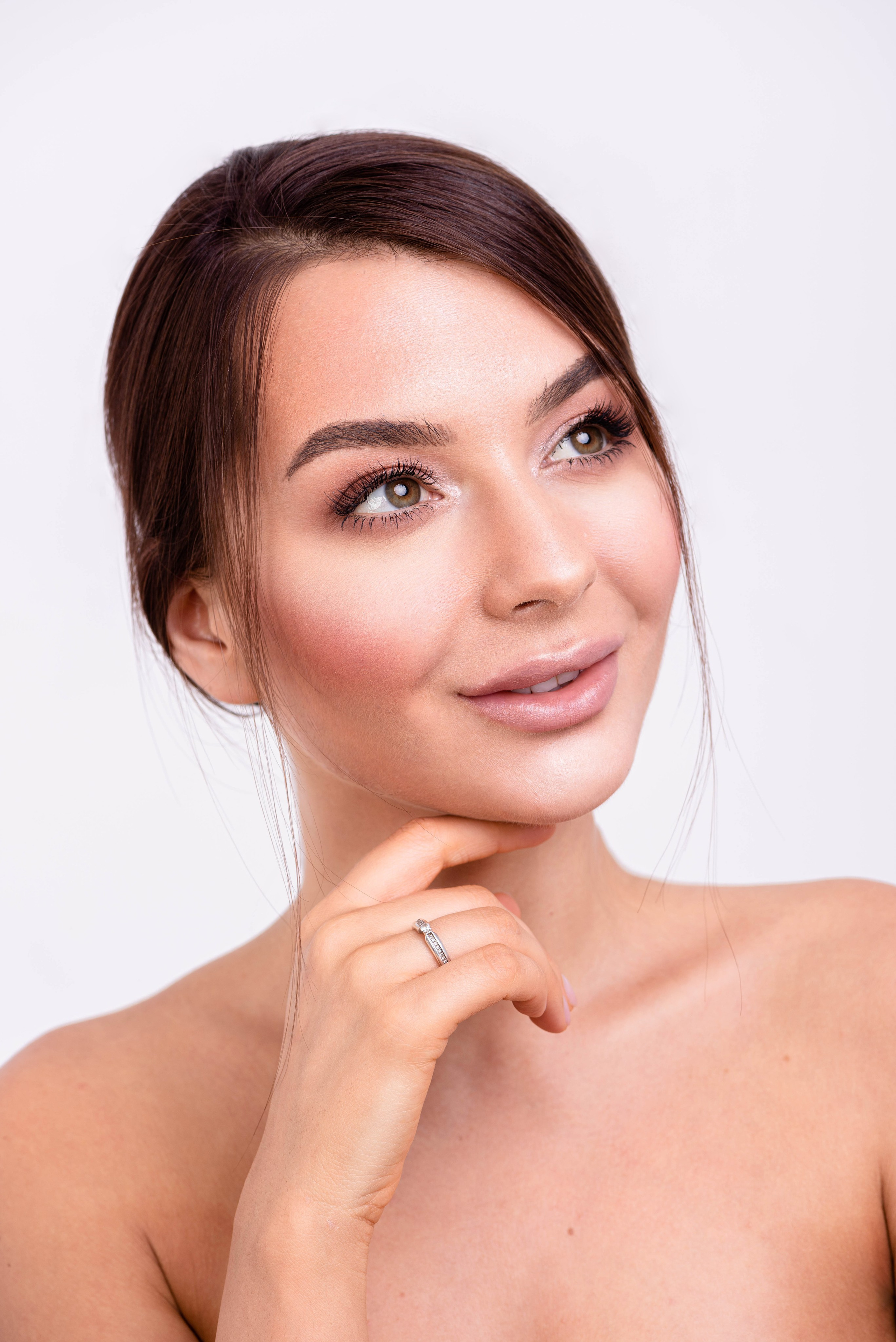 Бьюти. Юлия Штовбань — ваш визажист и стилист по волосам в Москве